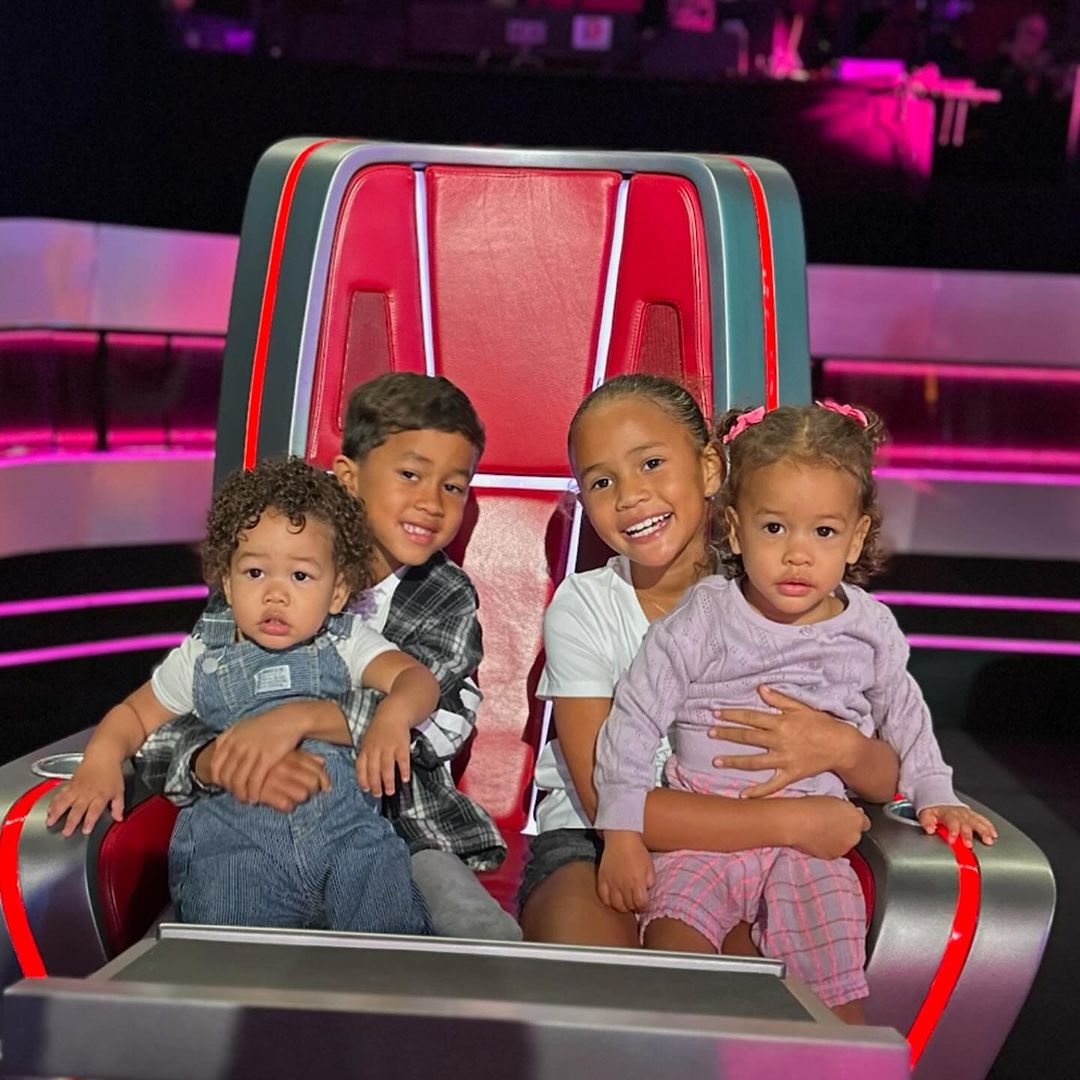 Wren, Miles, Luna, and Esti, on the set of "The Voice" from a post dated October 15, 2024 | Source: Instagram/johnlegend