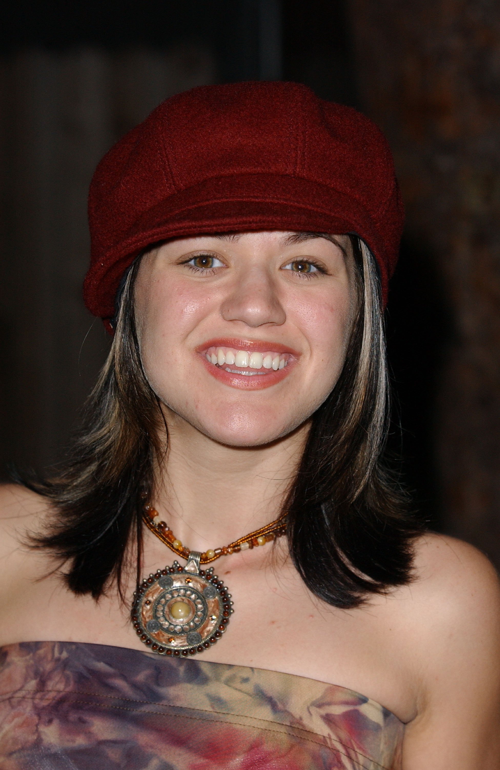 Kelly Clarkson in California in 2002. | Source: Getty Images 