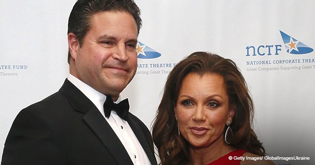Vanessa Williams married Jim Skrip in lavish 2015 wedding & wore long gown with a wide gold band
