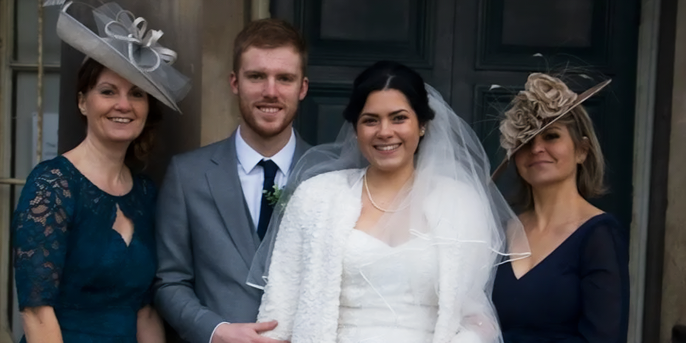 Bride with husband and parents | Source: Pexels