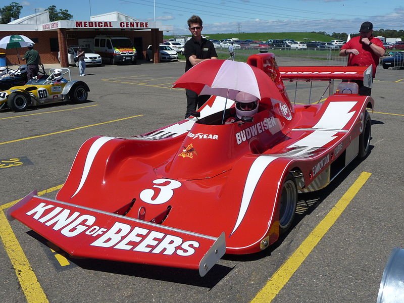 Paul Newman racing  a Spyder NF Can-Am race car from 1979 | Source: Wikimedia