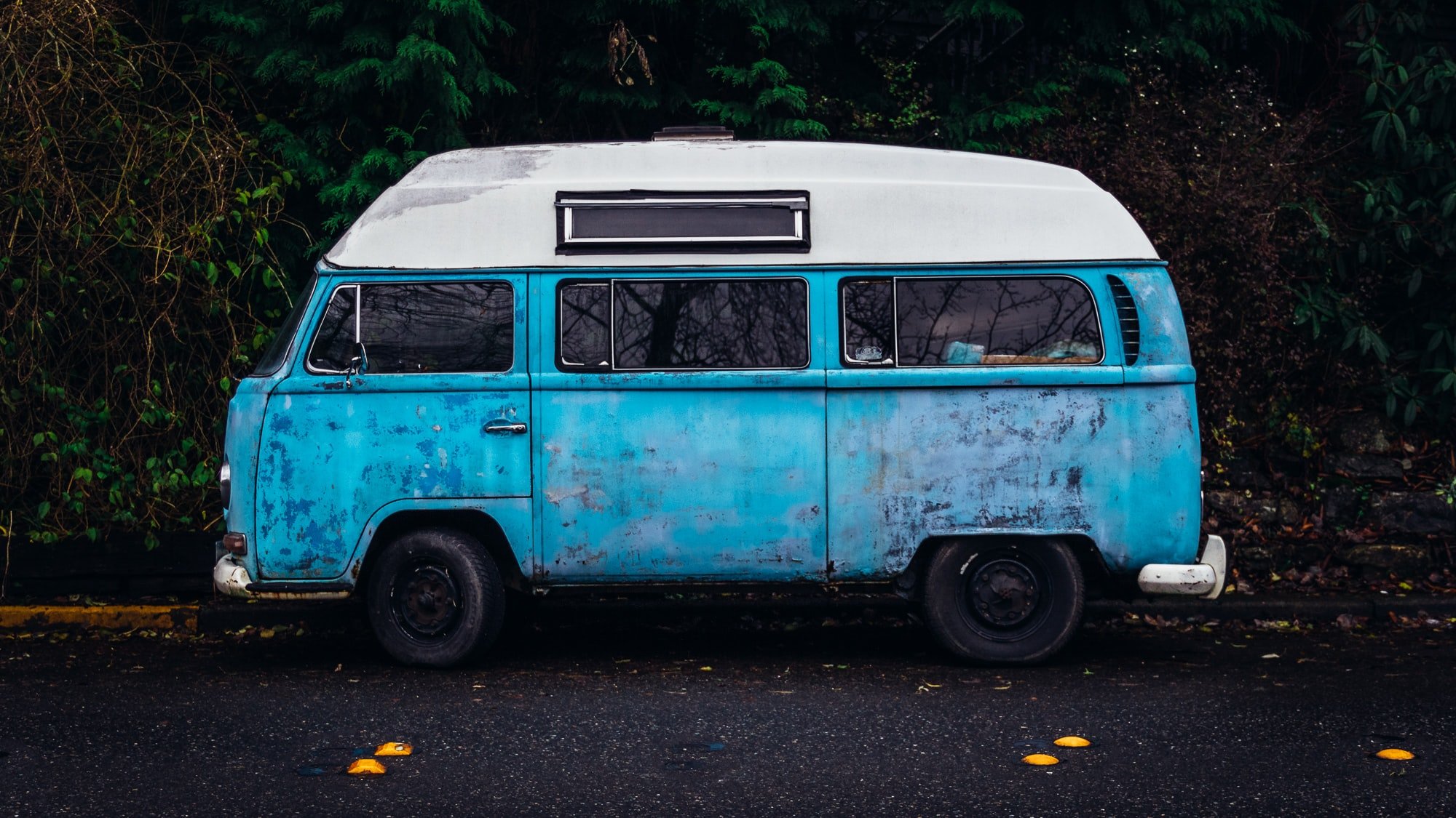 Carla learned that Jenny was living in an abandoned van. | Source: Unsplash