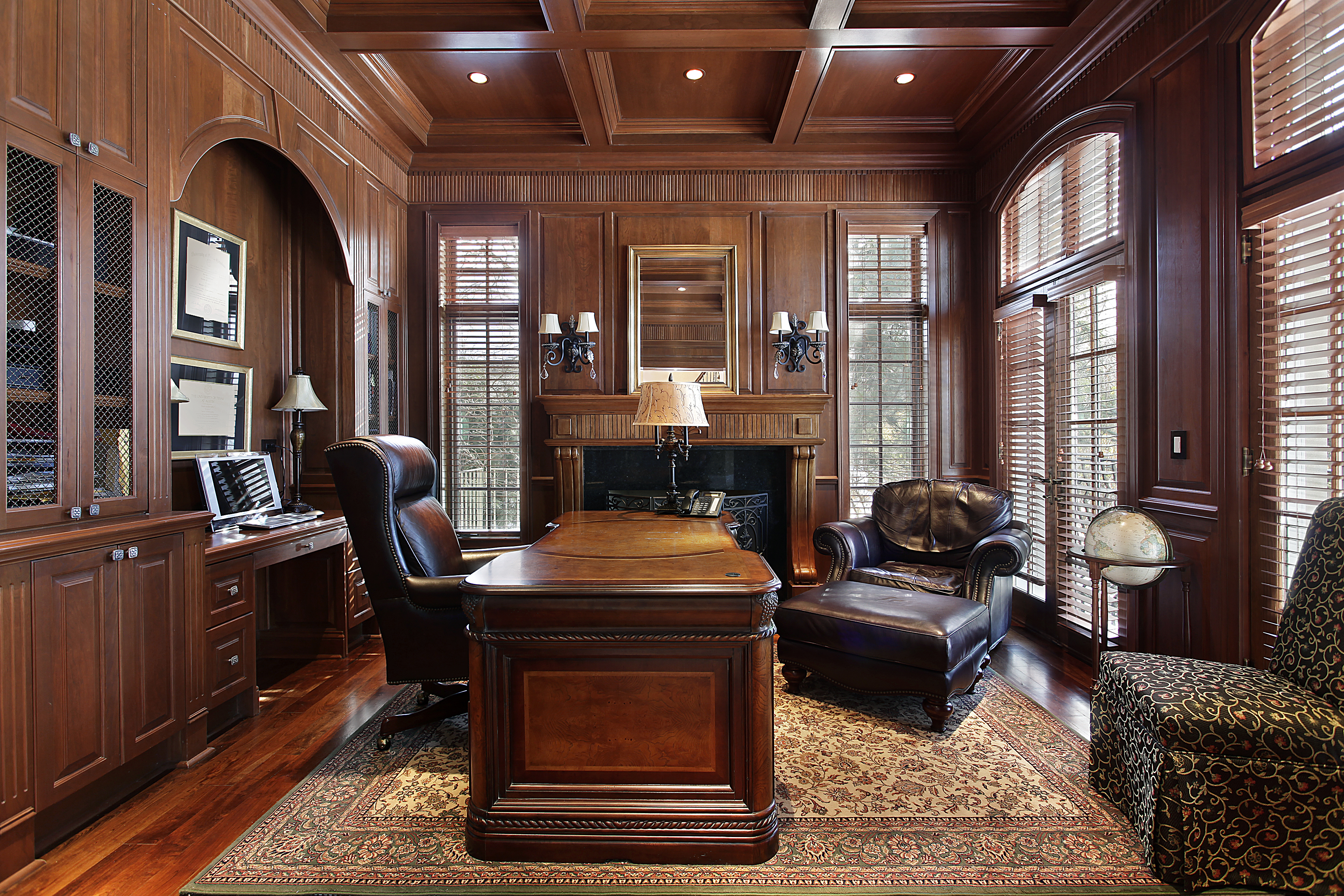 Rich office at home | Source: Shutterstock.com