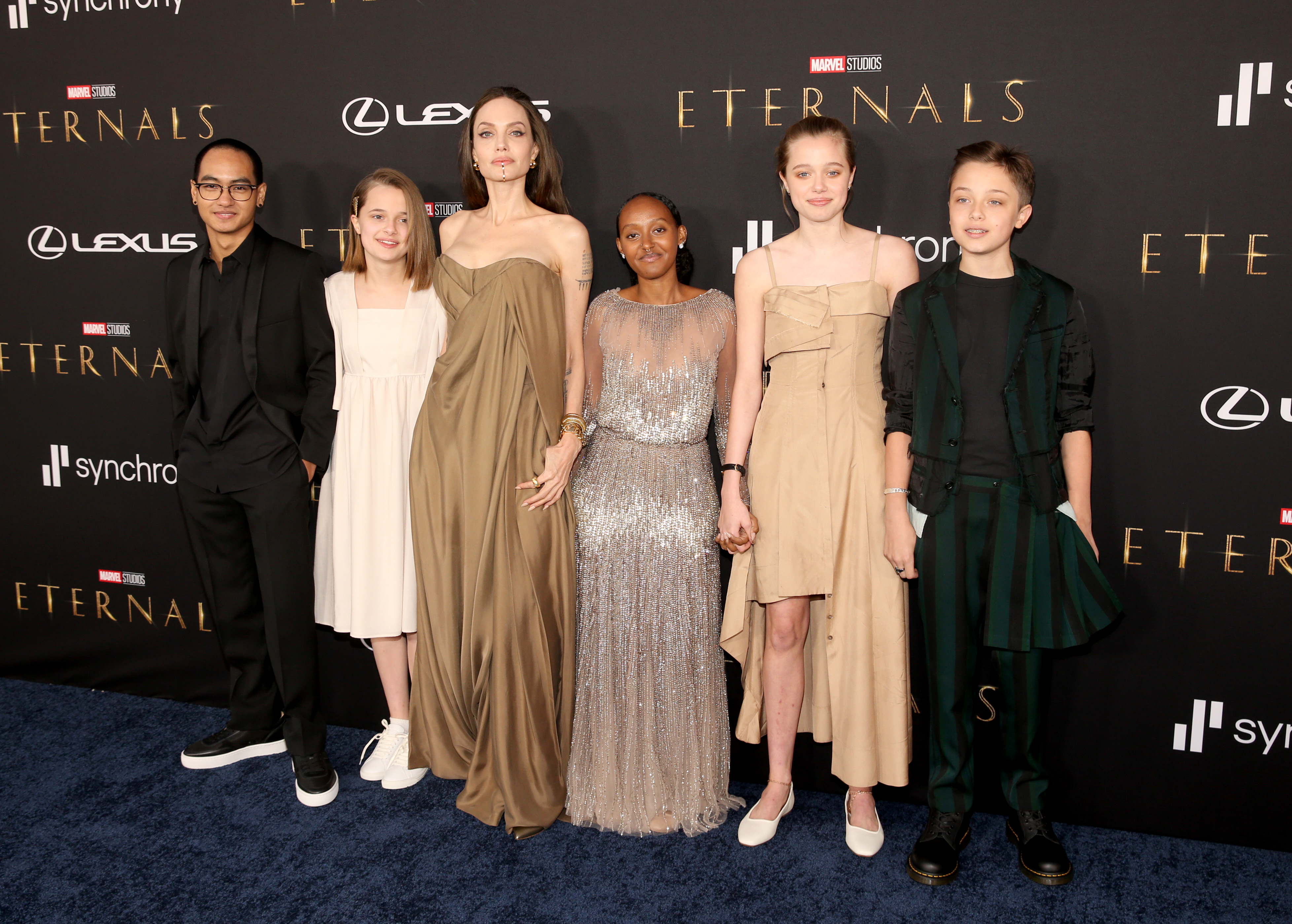 Angelina Jolie with her children, Maddox, Vivienne, Zahara, Shiloh, and Knox Jolie-Pitt at the premiere of Marvel Studios' "Eternals" in Hollywood, California on October 18, 2021 | Source: Getty Images
