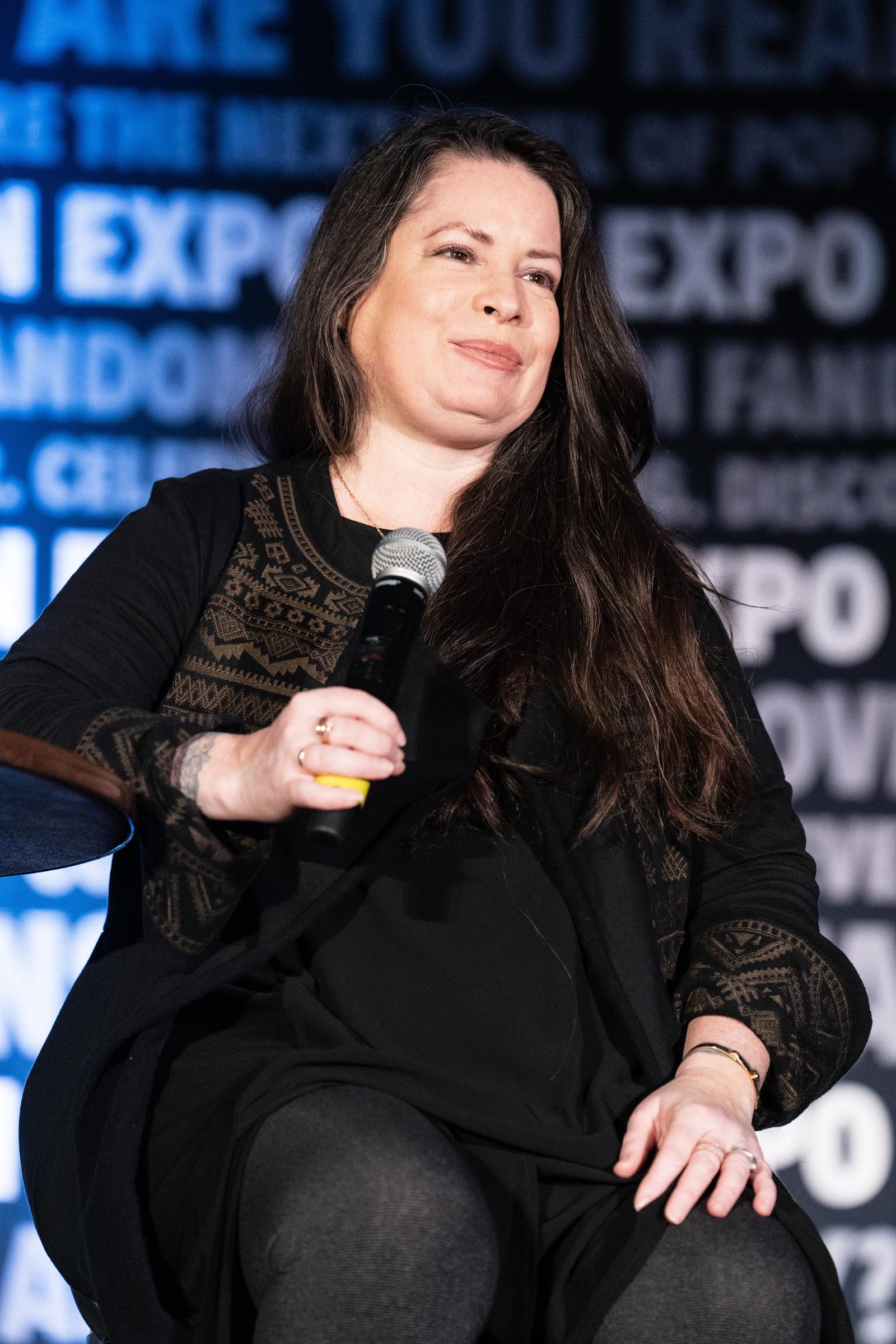 Holly Marie Combs attends FAN EXPO New Orleans in New Orleans, Louisiana, on January 7, 2024. | Source: Getty Images
