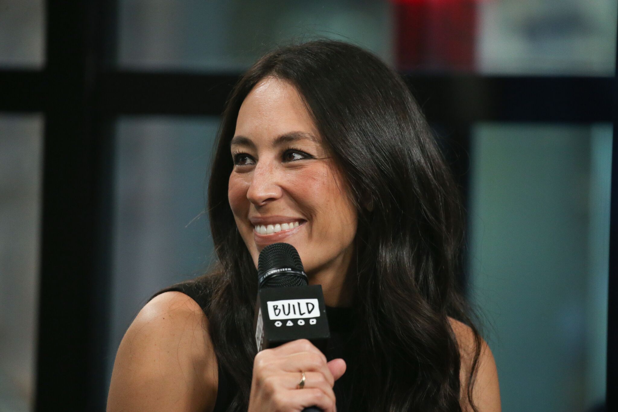Joanna Gaines discusses new book, "Capital Gaines: Smart Things I Learned Doing Stupid Stuff" at Build Studio on October 18, 2017 | Photo: Getty Images
