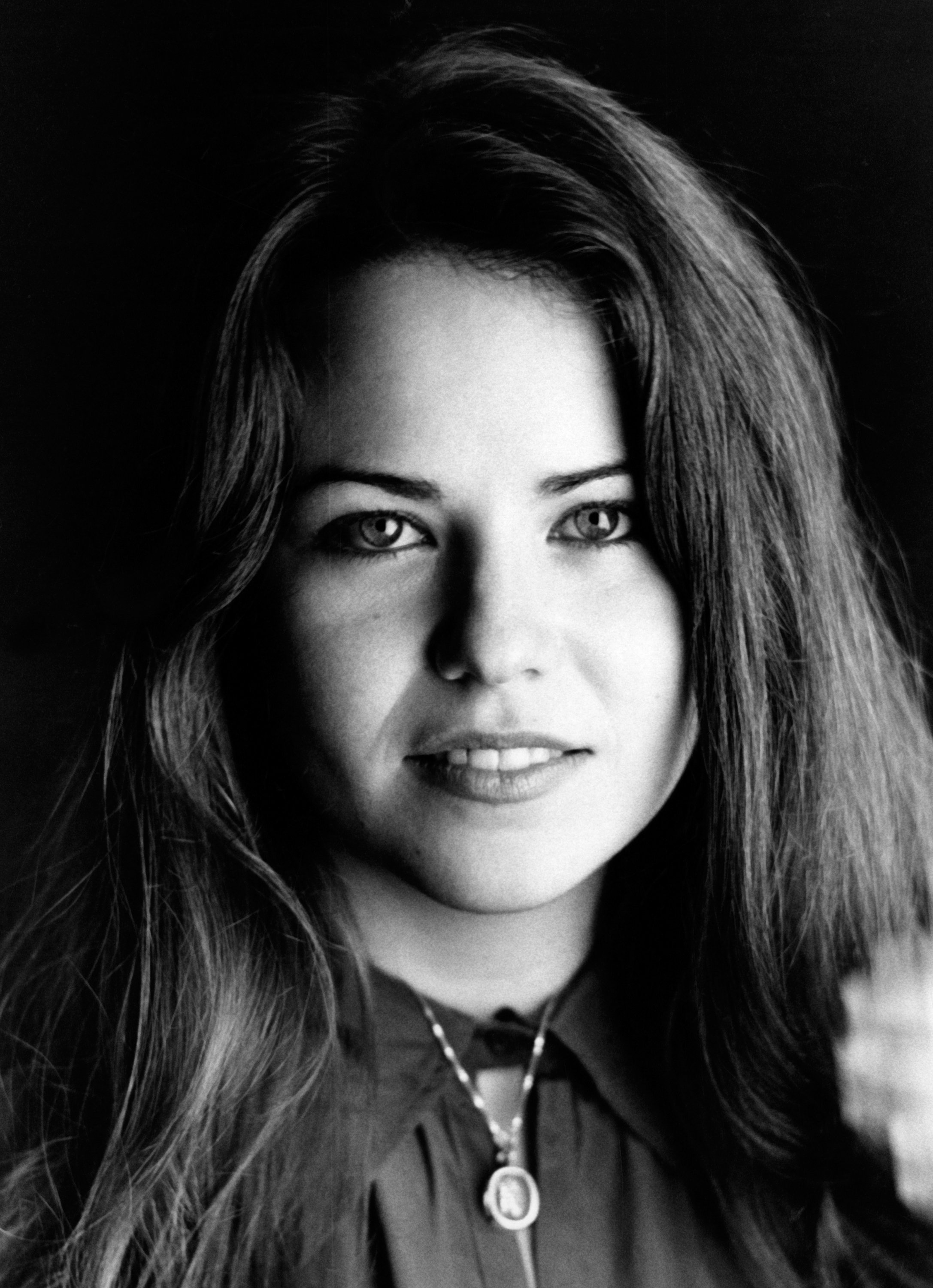 Actress Koo Stark attends the opening of "So Who Needs Men" on October 7, 1976 at the New London Theater in London, England. | Source: Getty Images