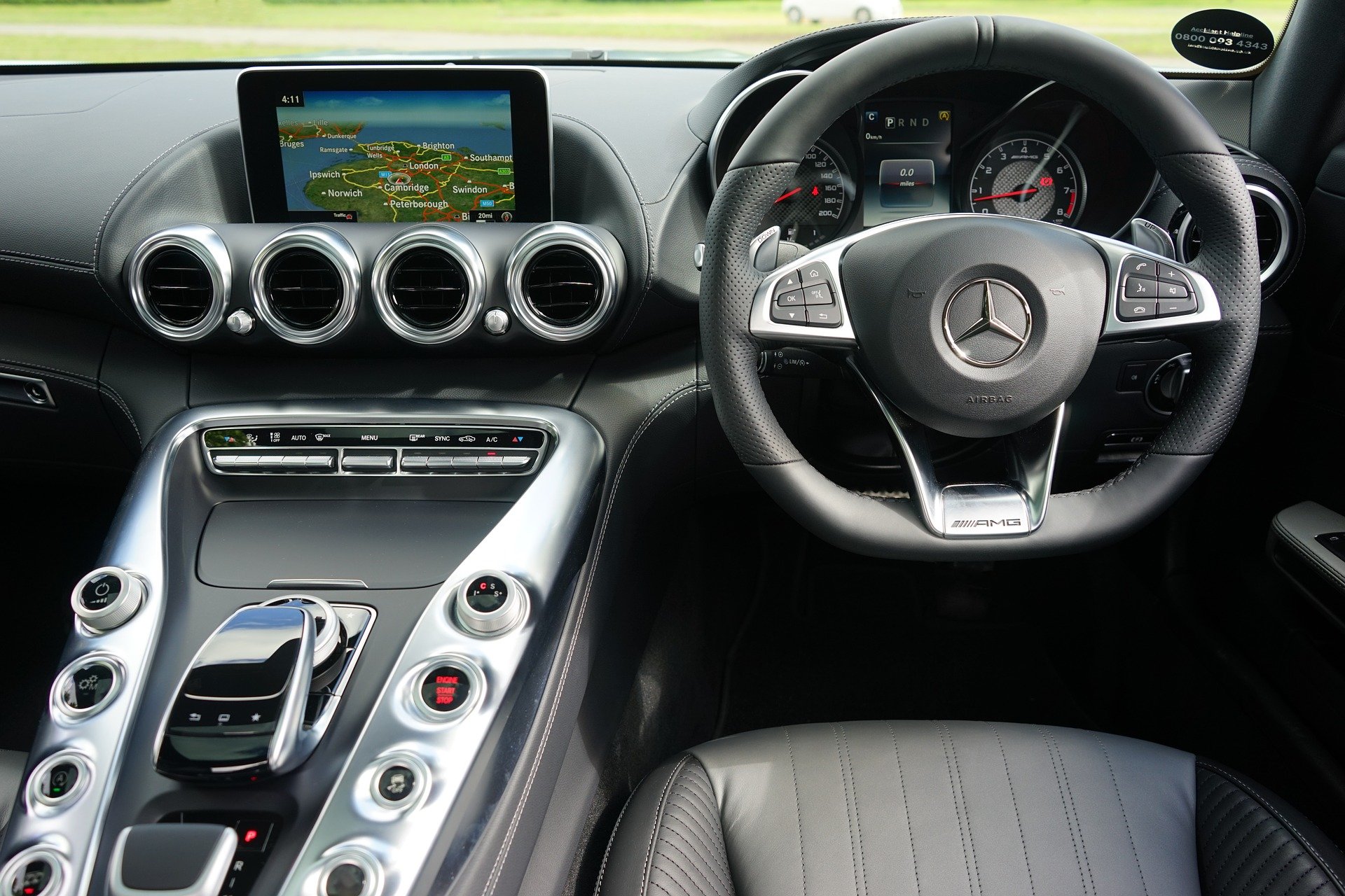 Interior of a Mercedes Benz AMG. | Source: MikesPhotos/Pixabay 