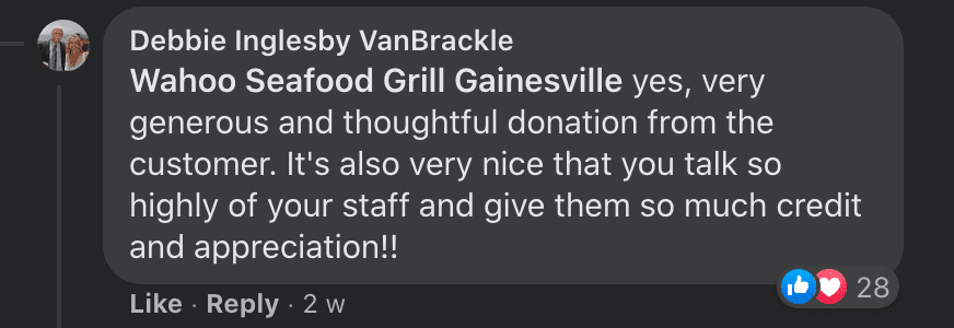 Commenters commend the generous donation given to restaurant staff by a kind customer | Photo: Facebook/Wahooseafoodgrilltally