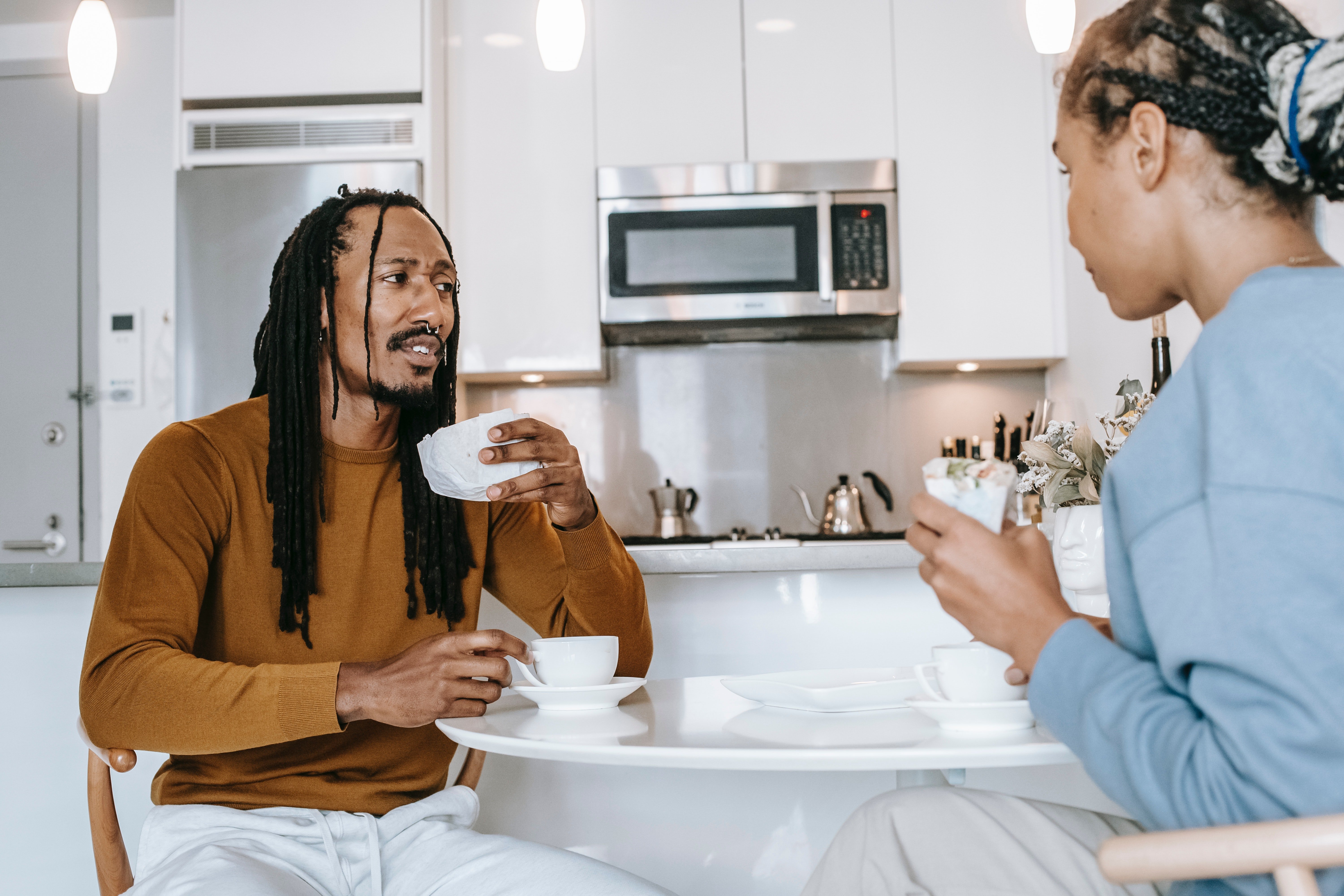 Jane tells John to at least hear Steve out | Source: Pexels