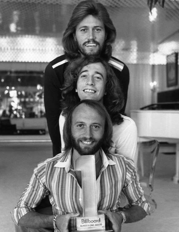 Bee Gees' publicity photo for the television special "Billboard #1 Music Awards" in 1977 | Photo: Wikimedia Commons