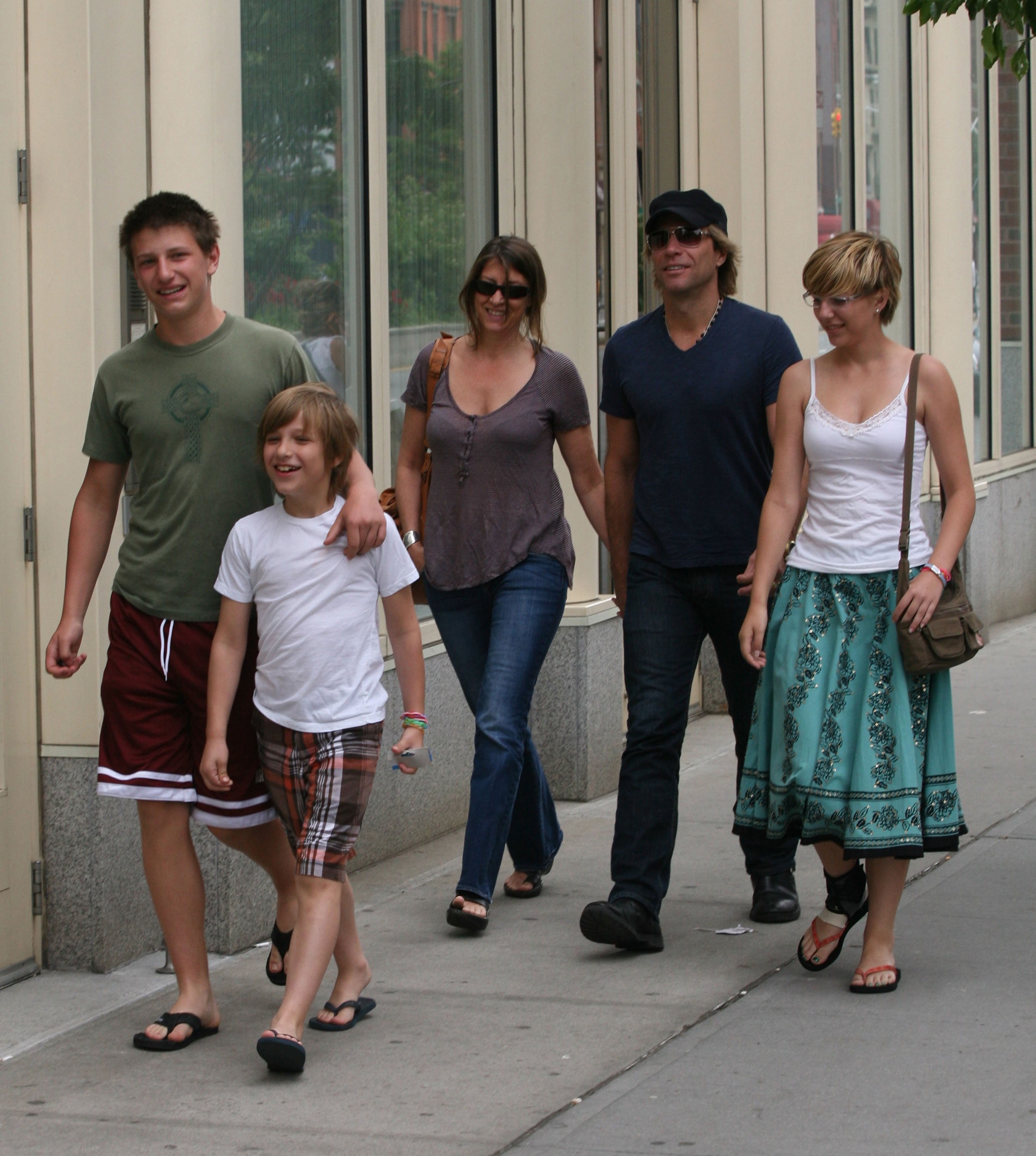 Musician Jon Bon Jovi, wife Dorothea Hurley and kids Jesse, Jacob and Stephanie are pictured leaving Dos Caminos restaurant in the SOHO on May 28, 2010 in New York, New York | Source: Getty Images