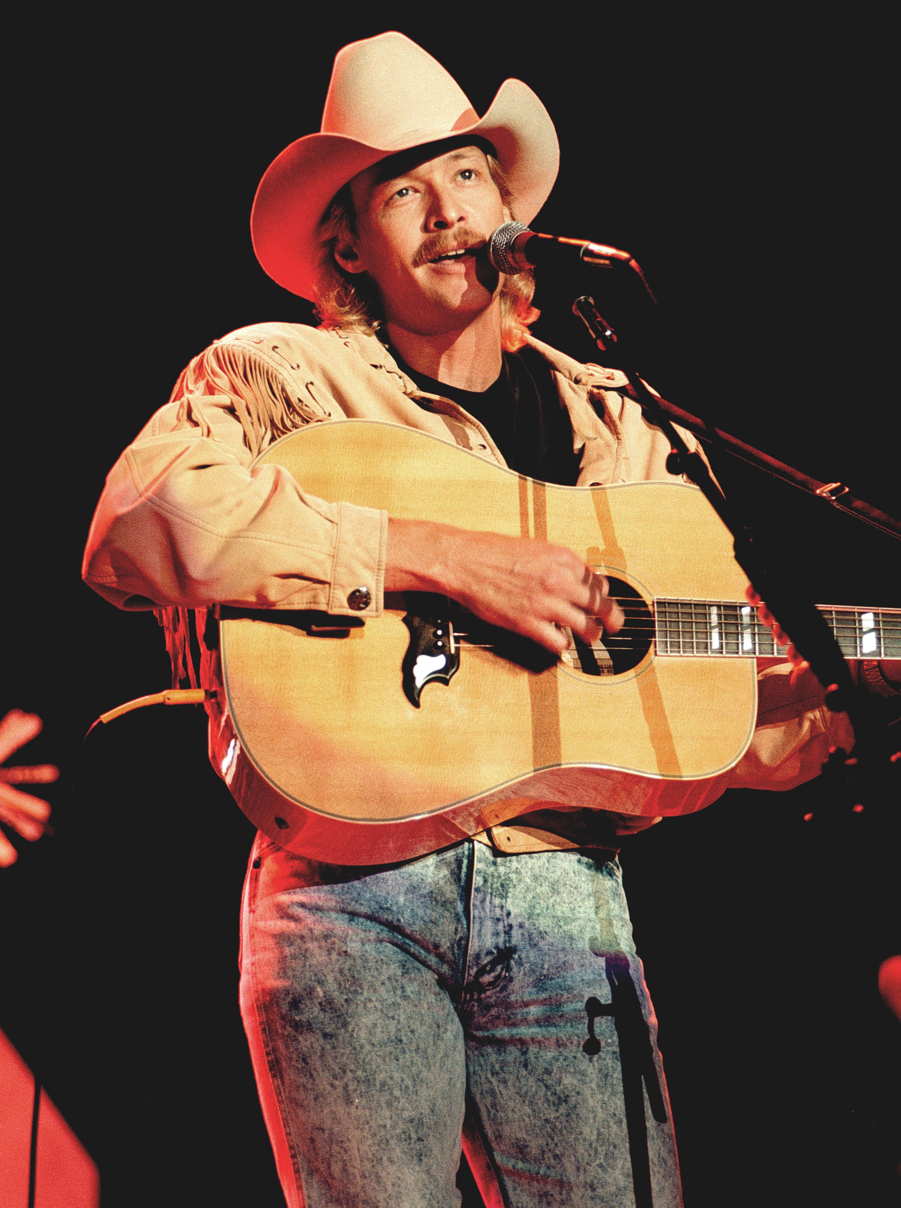 Alan Jackson performs at Shoreline Amphitheater in Mountain View California on September 21, 1991. | Source: Getty Images