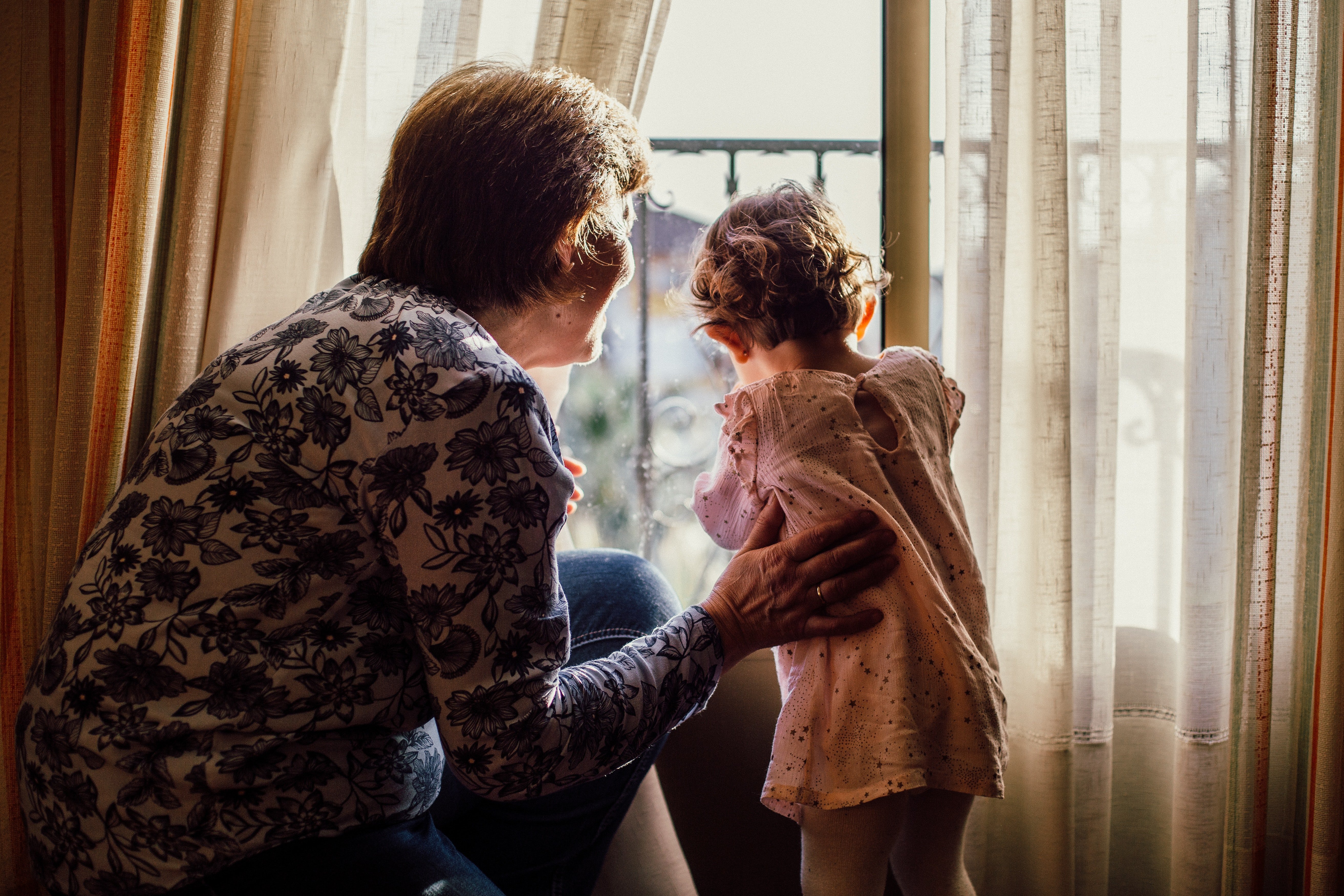 Elderly woman with her grandchild | Photo: Pexels