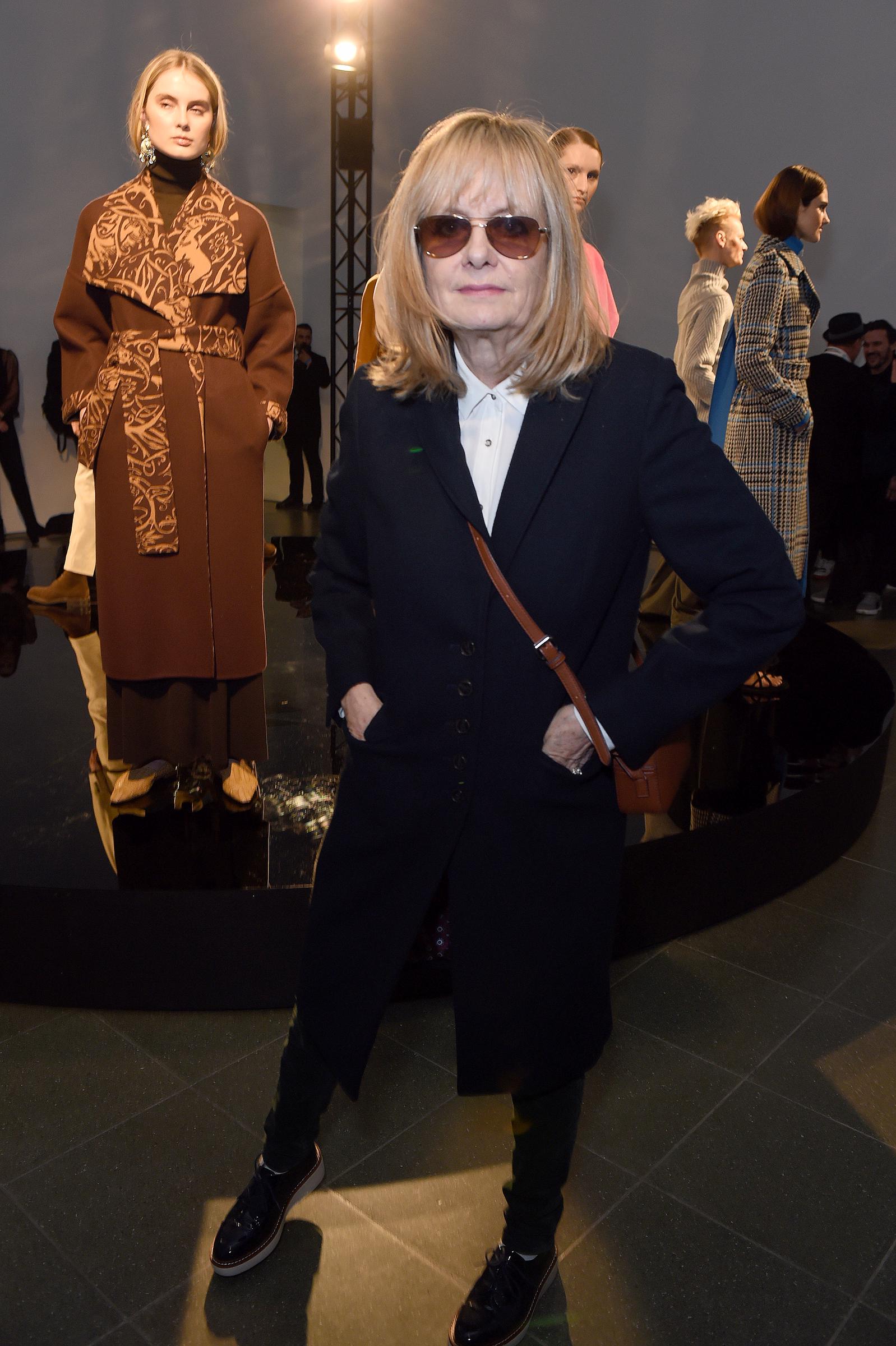 The model at the Johnstons of Elgin presentation during London Fashion Week on February 17, 2020. | Source: Getty Images