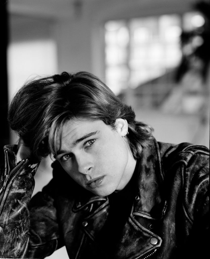Brad Pitt à Londres en 1988. l Source : Getty Images Brad Pitt à Londres en 1988. l Source : Getty Images
