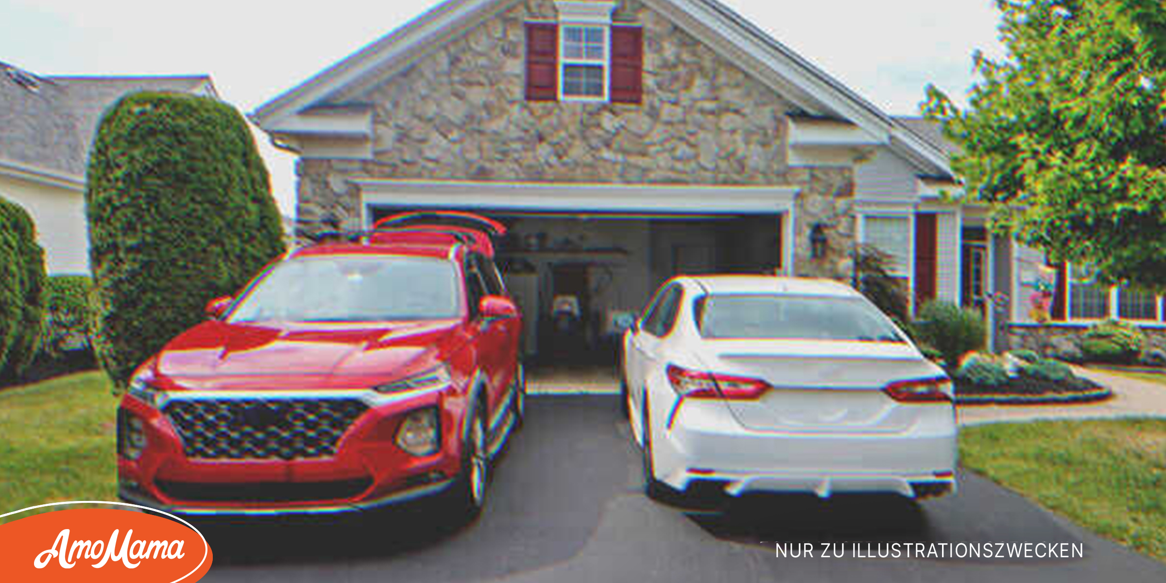 Ein roter SUV und eine weiße Limousine parken in einer Einfahrt | Quelle: Shutterstock