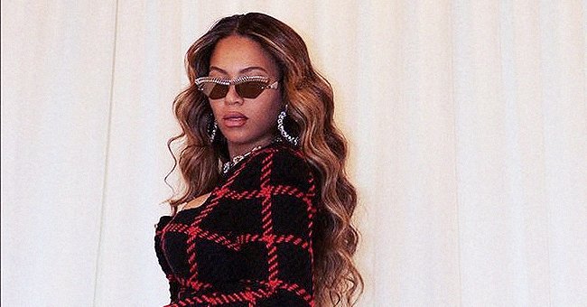 Beyoncé Shows Curves in Tweed Micro Shorts & Matching Blazer on Her ...