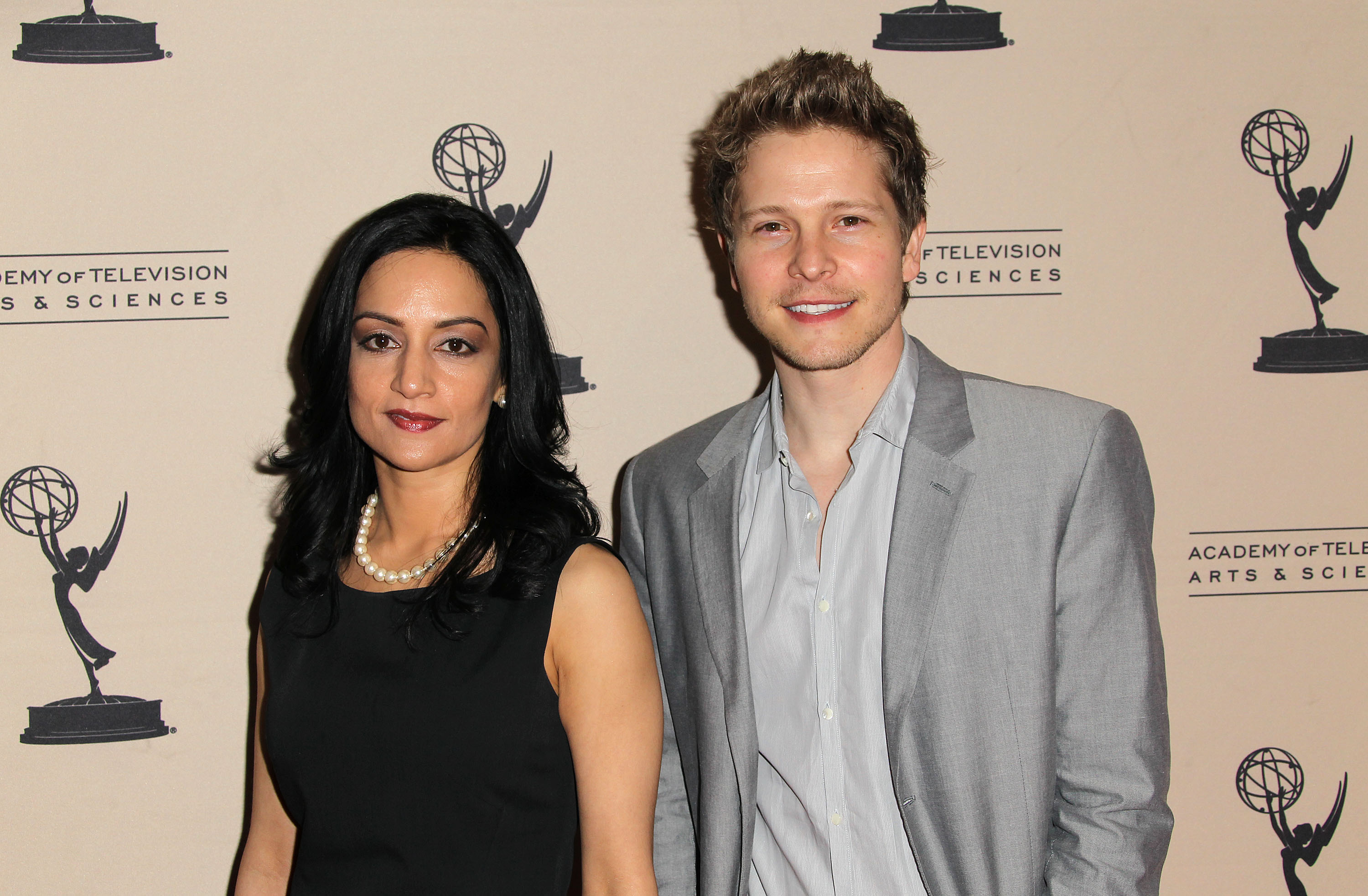 Archie Panjabi and actor Matt Czuchry on January 31, 2011, in North Hollywood, California. | Source: Getty Images