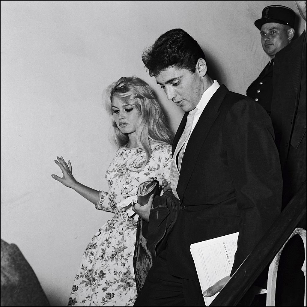 Brigitte Bardot et Sacha Distel au mois de janvier 1958. l Source : Getty Images