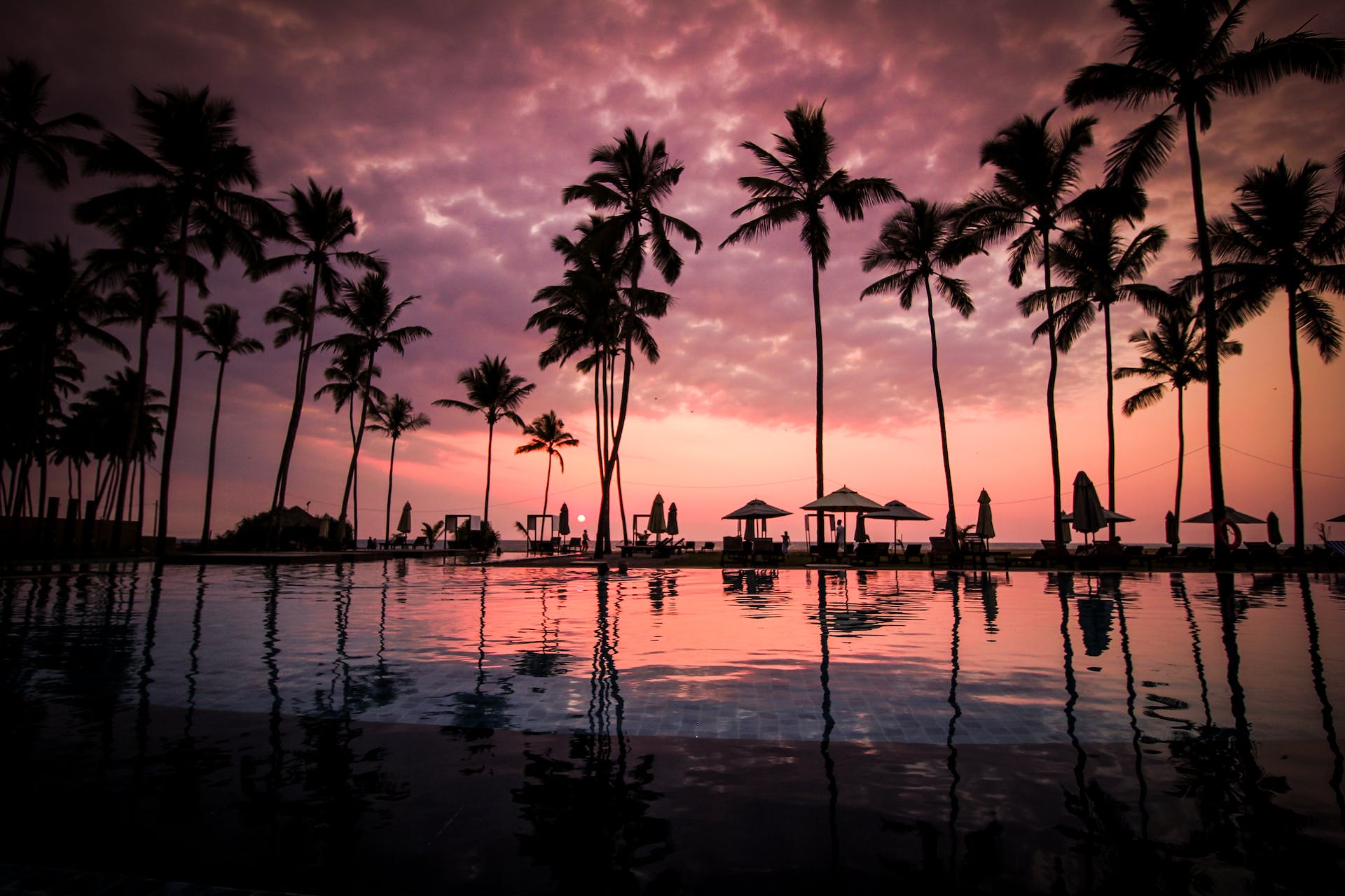 Resort after sunset | Source: Pexels