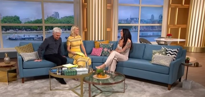 Holly Willoughby and Phillip Schofield on an episode of "This Morning" with Jenna Thompson.| Photo: YouTube/ This Morning.
