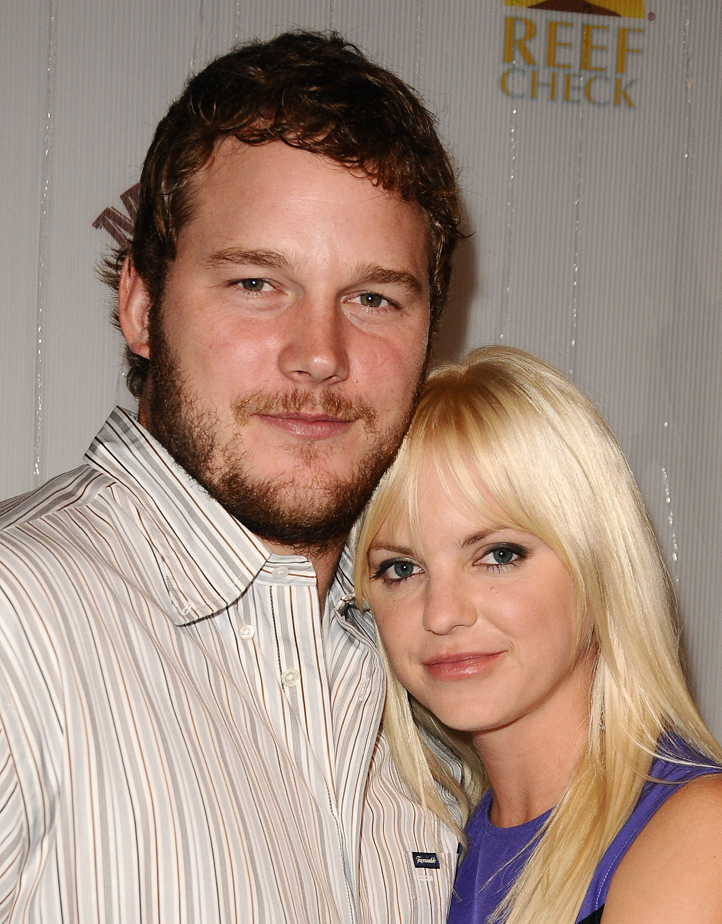 Actor Chris Pratt and Anna Faris at the Malibu and Reef Check Partnership summer pool party at Malibu Reef Check Estate on August 11, 2009 in Beverly Hills, California. | Source: Getty Images