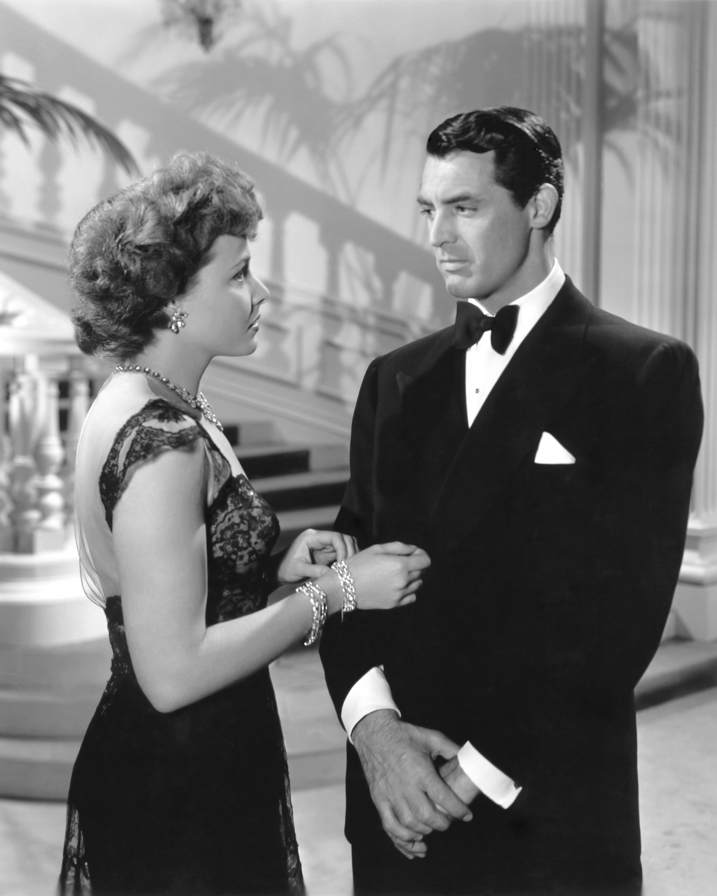 Cary Grant and Laraine Day on "Mr Lucky" in 1943 | Source: Getty Images