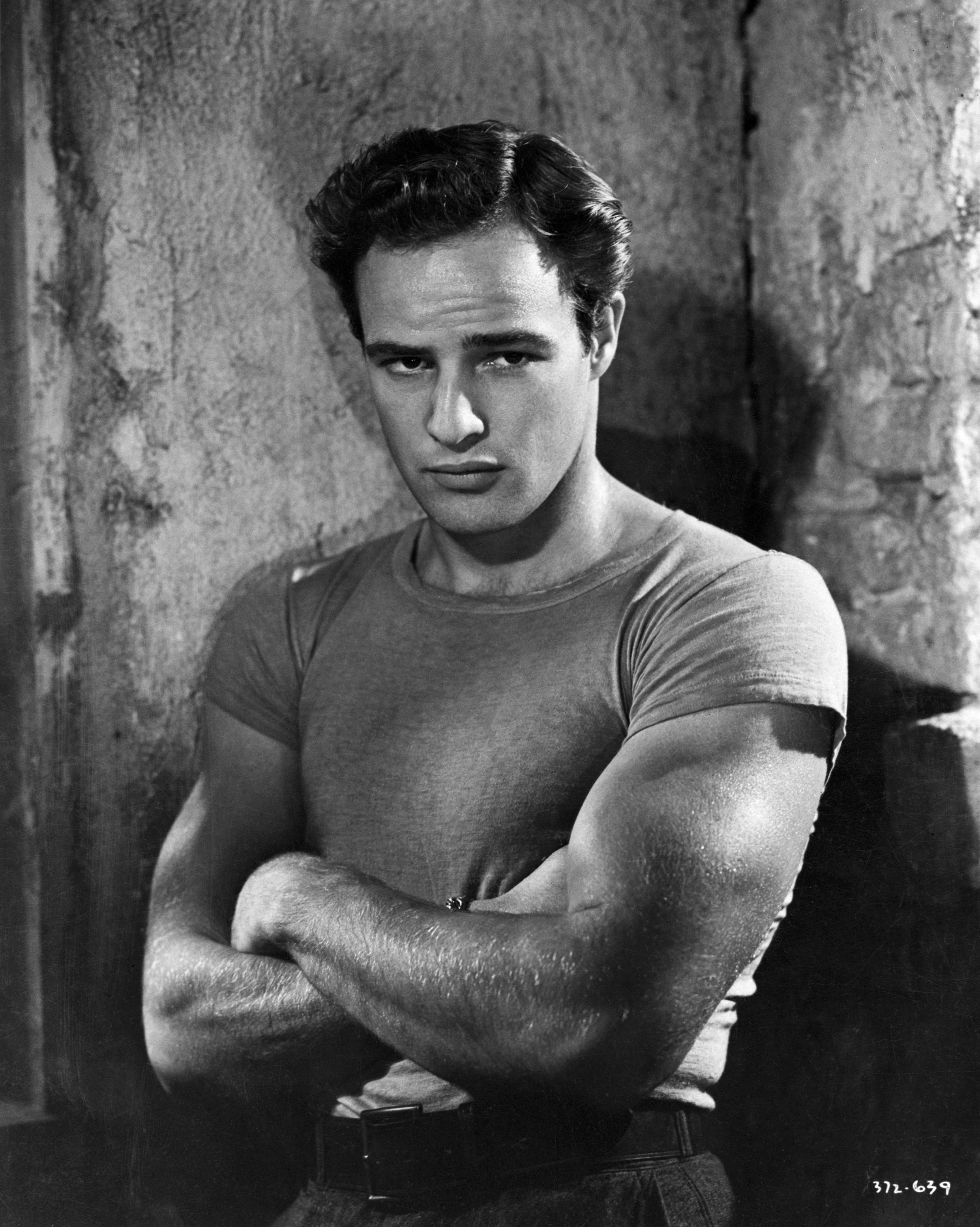 Marlon Brando, in character as Stanley Kowalski from the film "A Streetcar Named Desire" in 1952 | Source: Getty Images