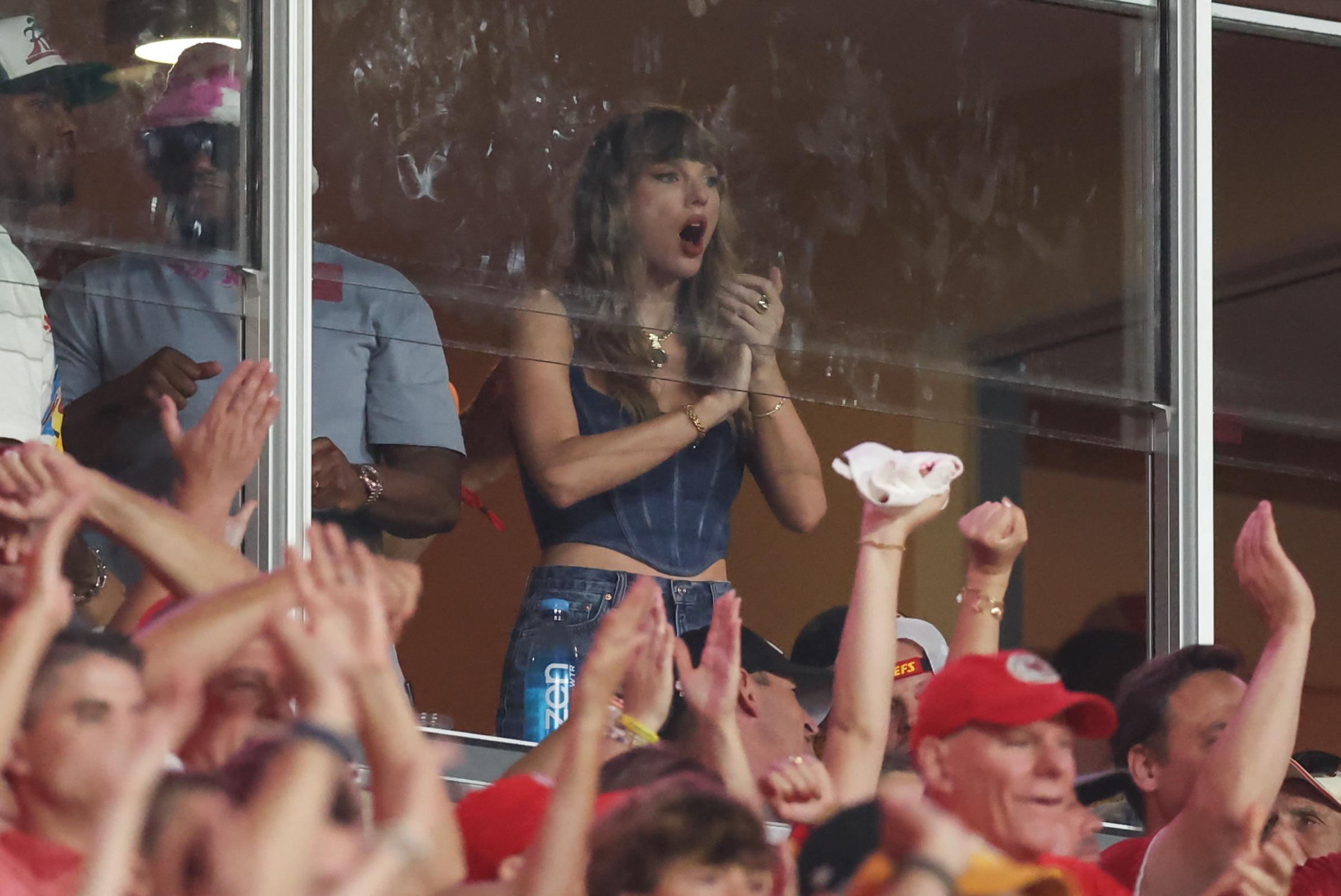 Taylor Swift watching an NFL game between the Baltimore Ravens and Kansas City Chiefs in Kansas City, Missouri on September 5, 2024 | Source: Getty Images