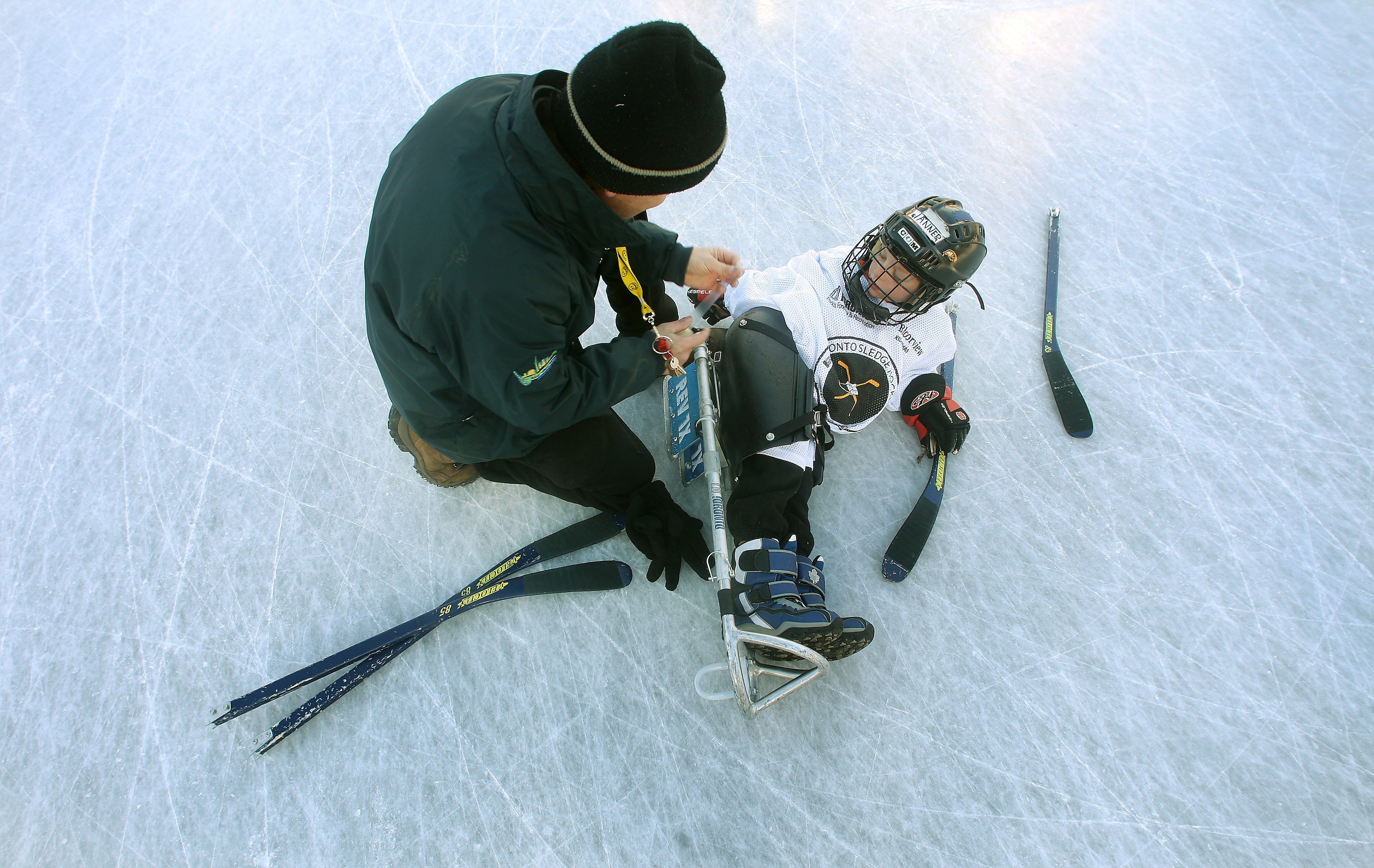 Jake's father got him equipped with the Paralympian sledges, and soon, he was playing on the ice with one of his hockey idols | Source: Getty Images