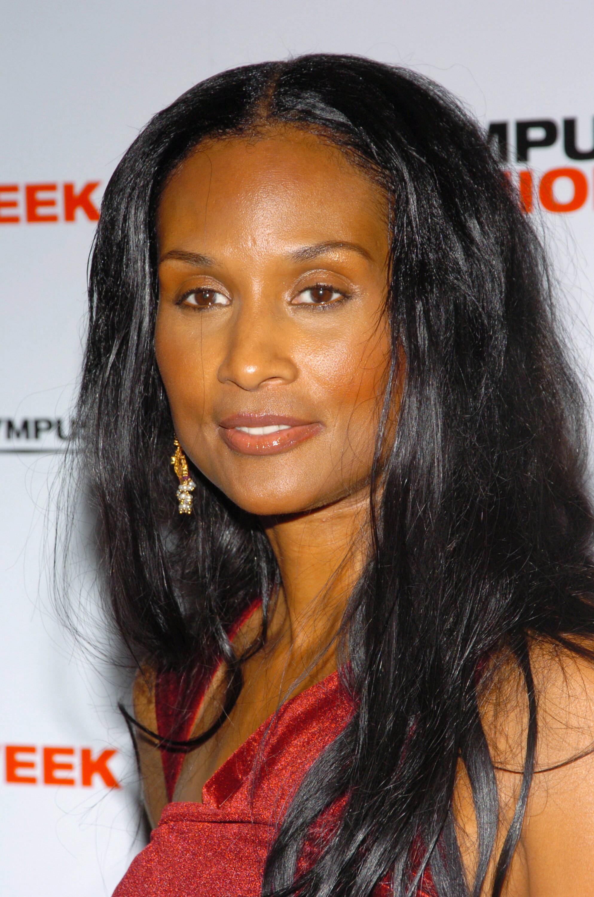 Beverly Johnson at the Olympus Fashion Week in New York on February 6, 2004 |  Source: Getty Images