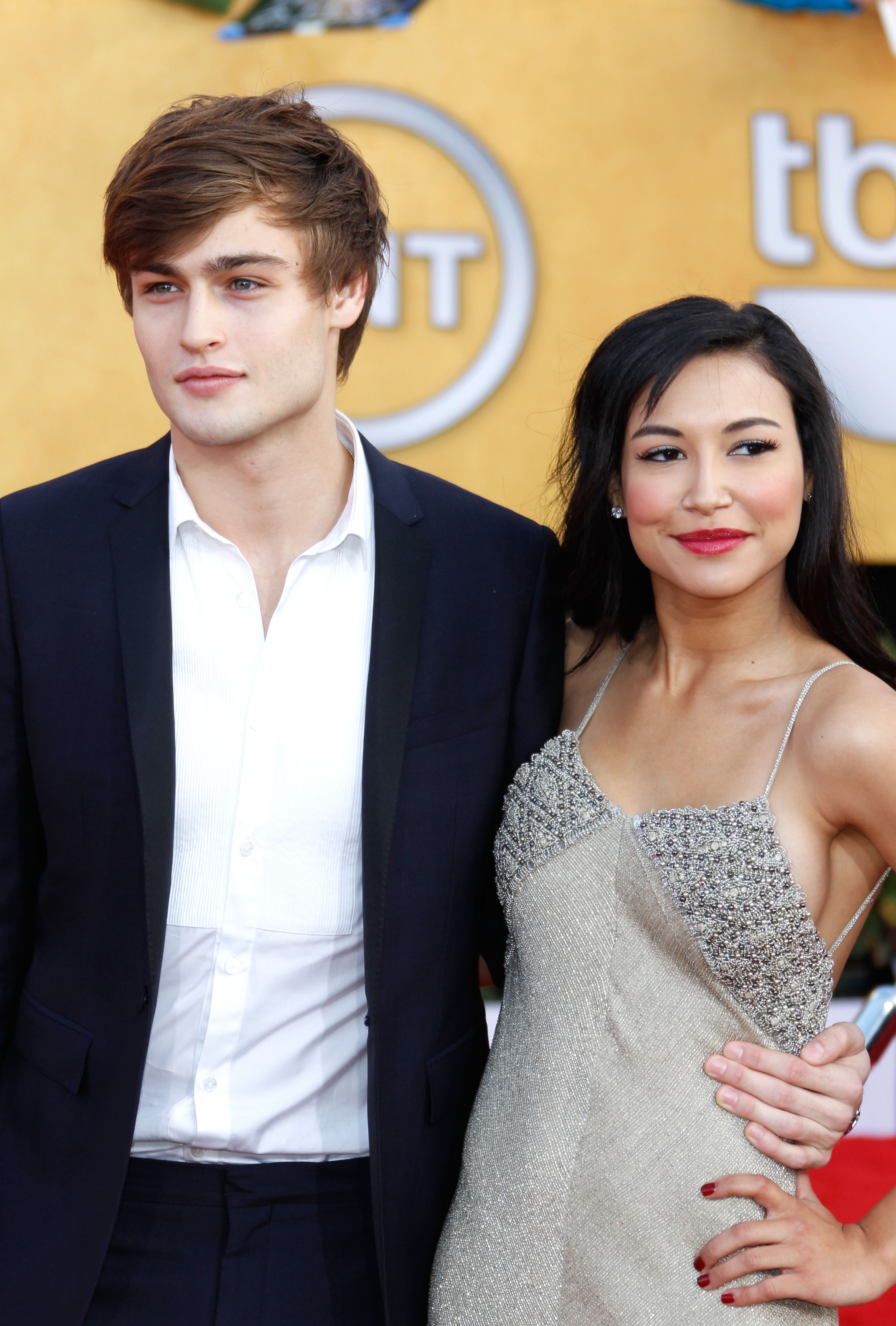 Douglas Booth and Naya Rivera arrive at the 17th Annual Screen Actors Guild Awards held at The Shrine Auditorium, on January 30, 2011, in Los Angeles, California. | Source: Getty Images
