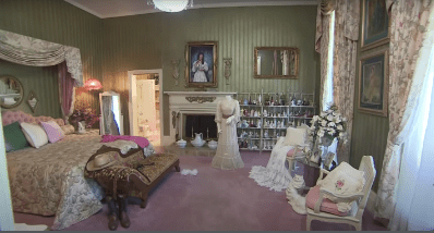 Lynn's bedroom at The Loretta Lynn Ranch in Tennessee | Source: YouTube/Tennessee Crossroads