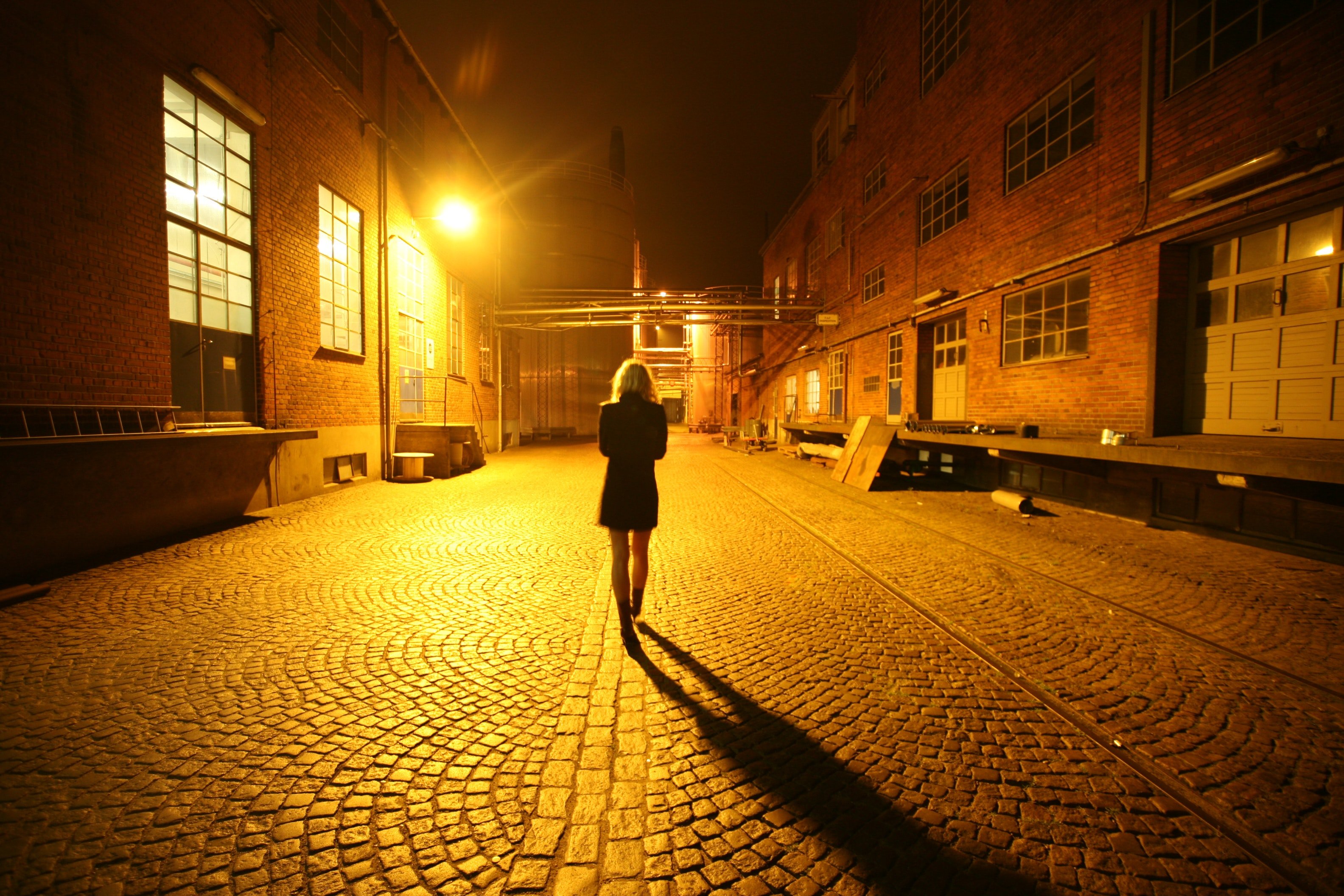 Woman walking on the street | Source: Pexels