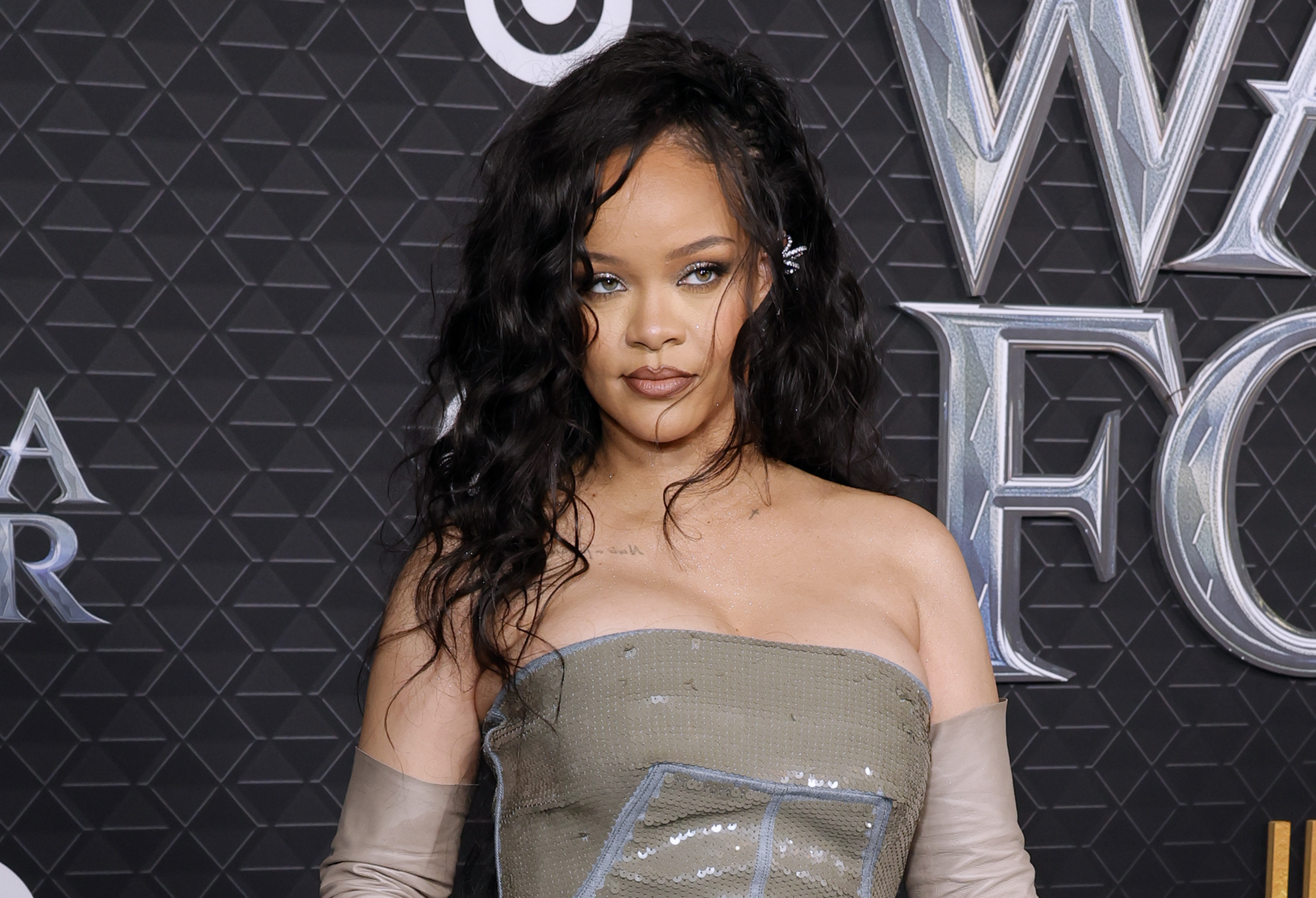 Rihanna at the premiere of "Black Panther 2: Wakanda Forever" at Dolby Theatre in Hollywood, California, on October 26, 2022 | Source: Getty Images