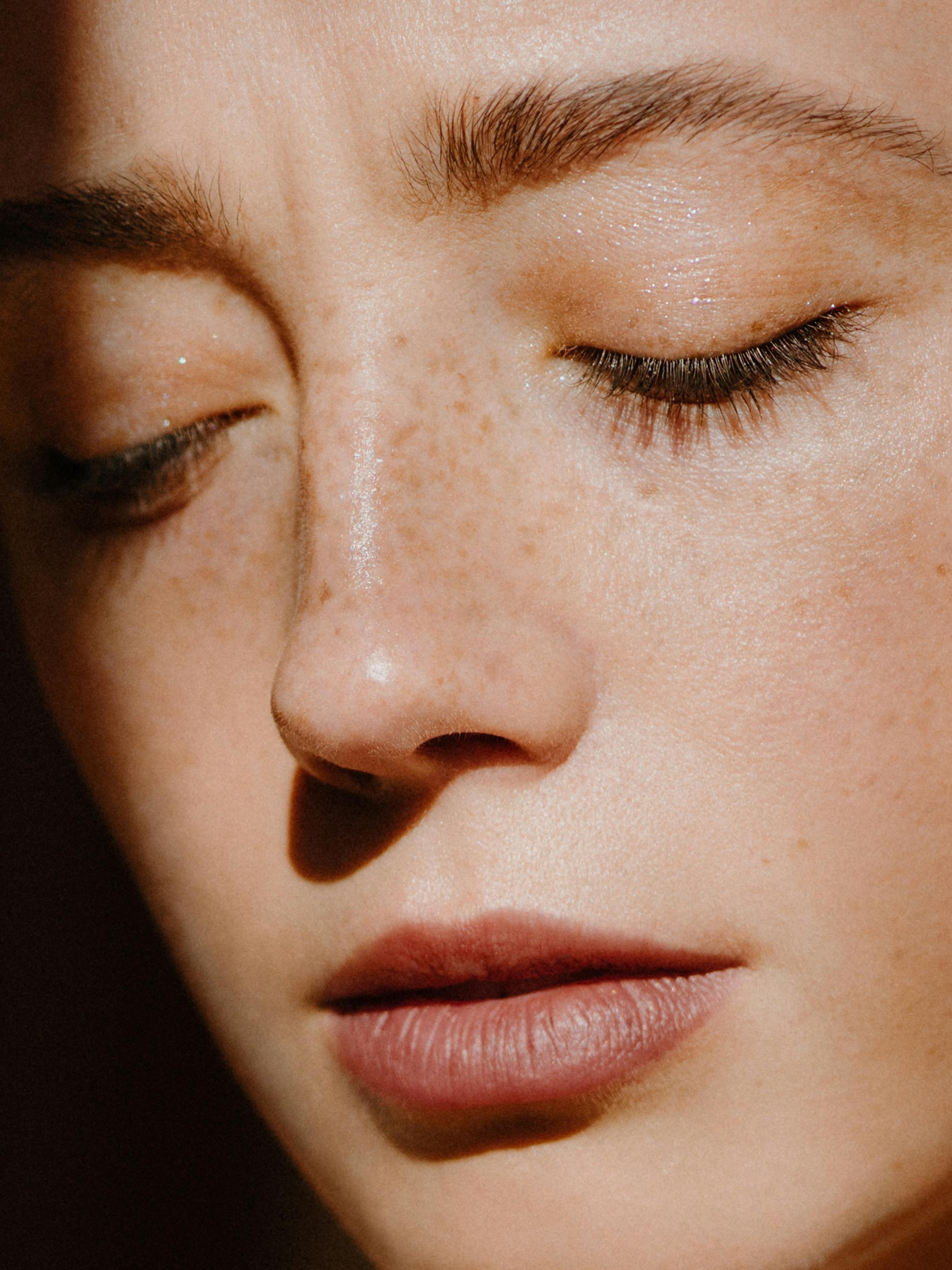 Close-up of a woman looking sad | Source: Pexels