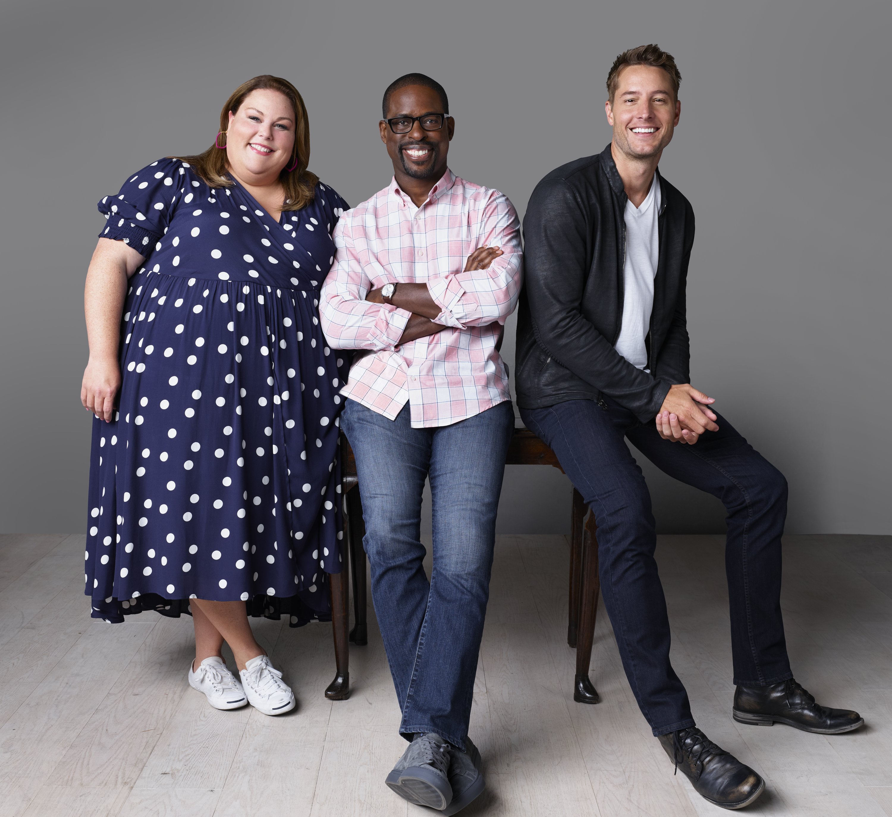 THIS IS US -- Season: 4 -- Pictured: (l-r) Chrissy Metz as Kate Pearson, Sterling K. Brown as Randall Pearson, Justin Hartley as Kevin Pearson | Photo: GettyImages
