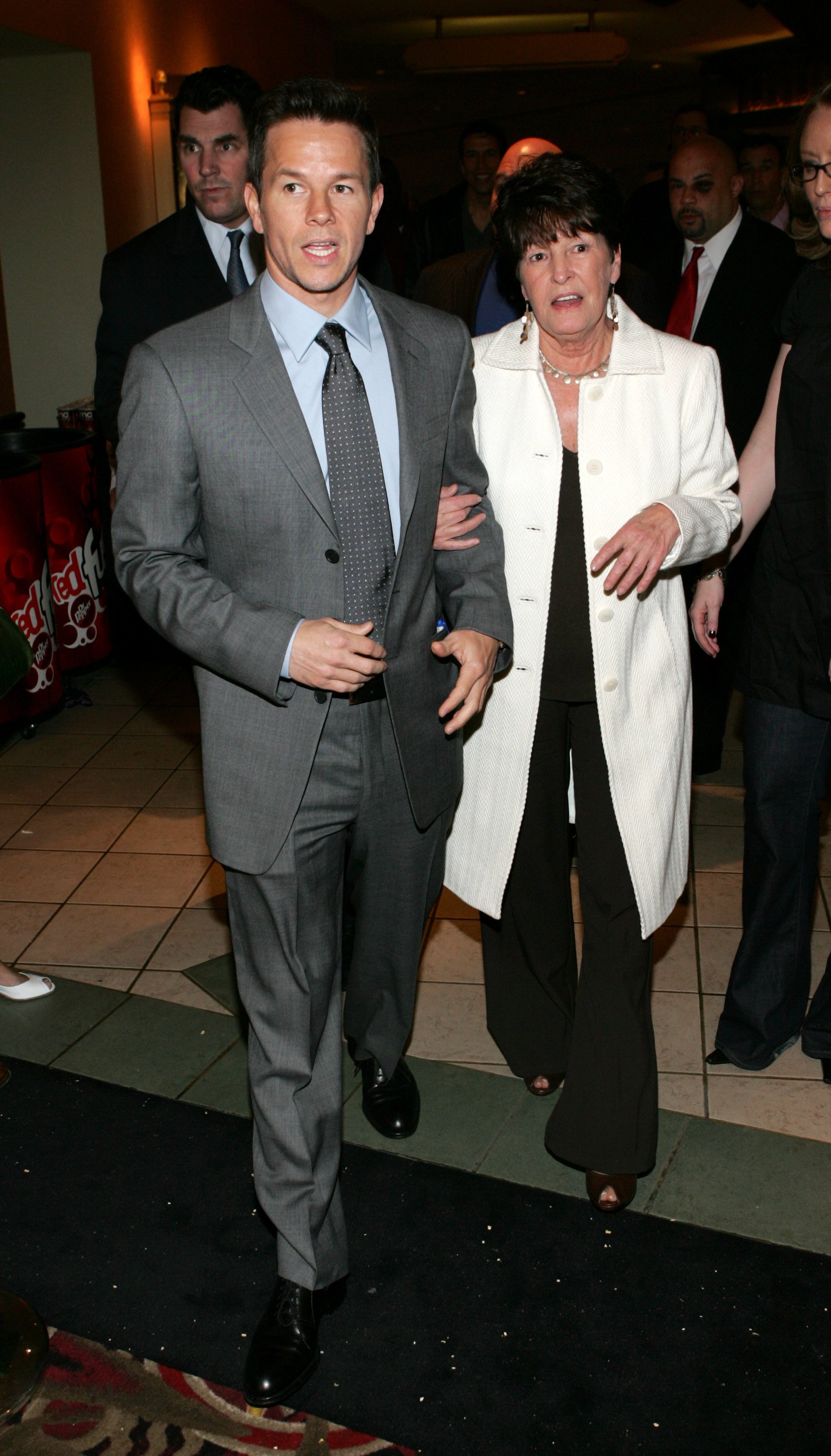 Mark Wahlberg and his mother, Alma attends the "Shooter" premiere at Loews Theatre Boston Common in Massachusetts on March 15, 2007. | Photo: Getty Images