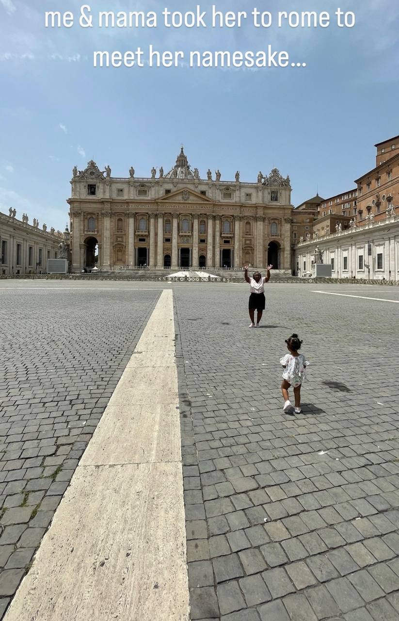Juno Jackson walks through St. Peter's Square during a family visit to Rome | Source: Instagram/jodiesmith