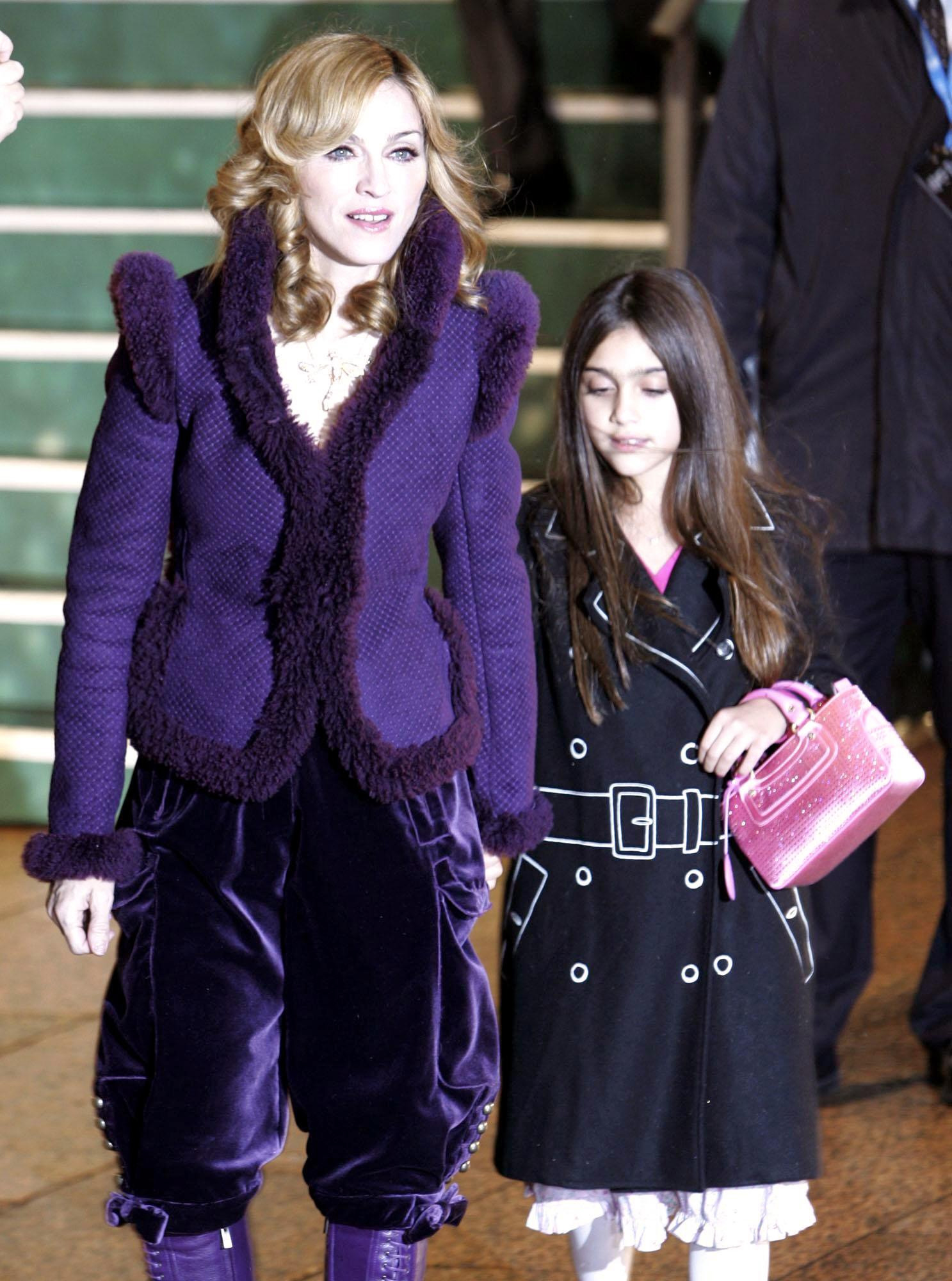Madonna with her daughter Lourdes "Lola" Leon on November 6, 2005 in London | Source: Getty Images