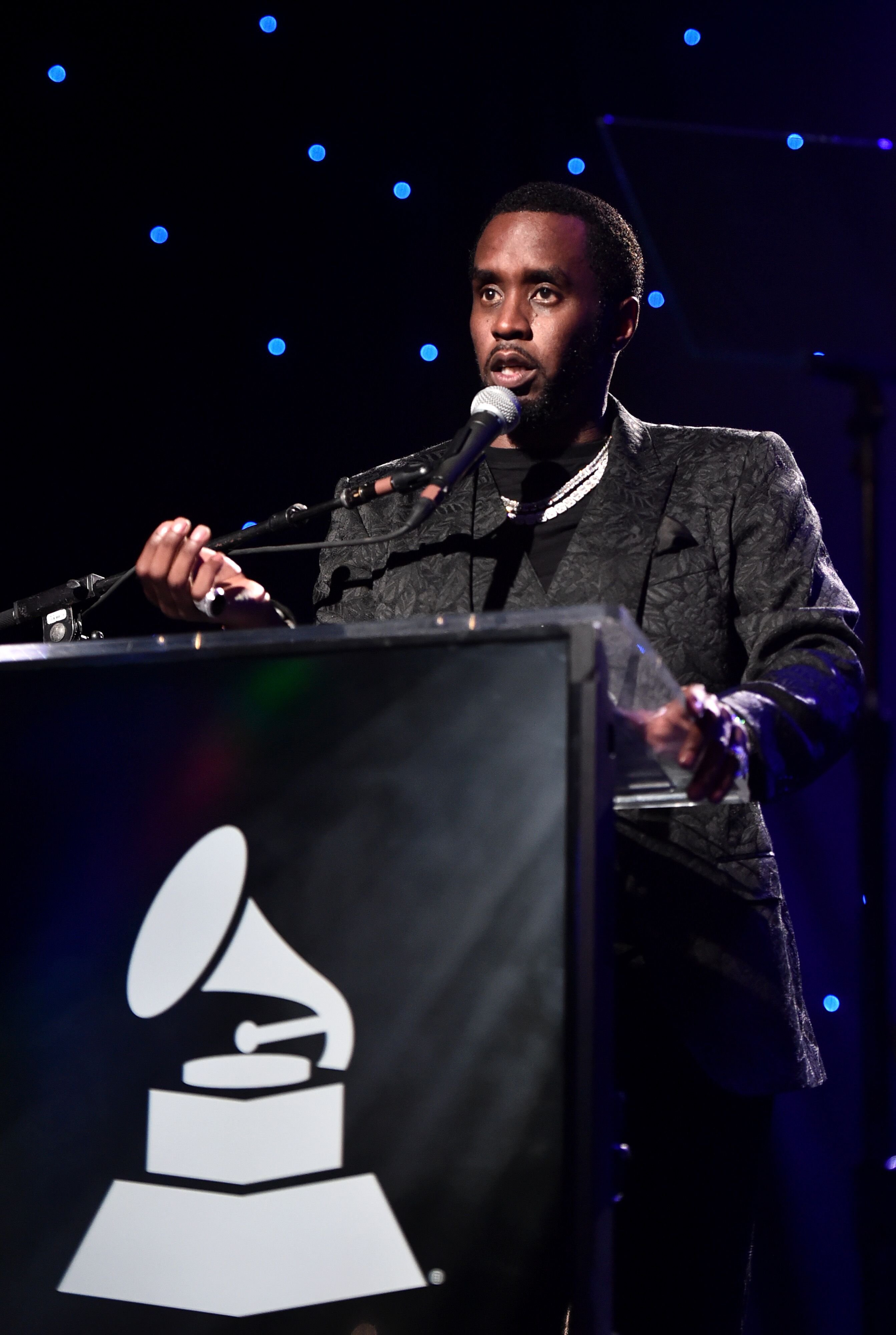Diddy delivering his acceptance speech at the Clive Davis Pre-Grammy Gala in January 2020. | Photo: Getty Images
