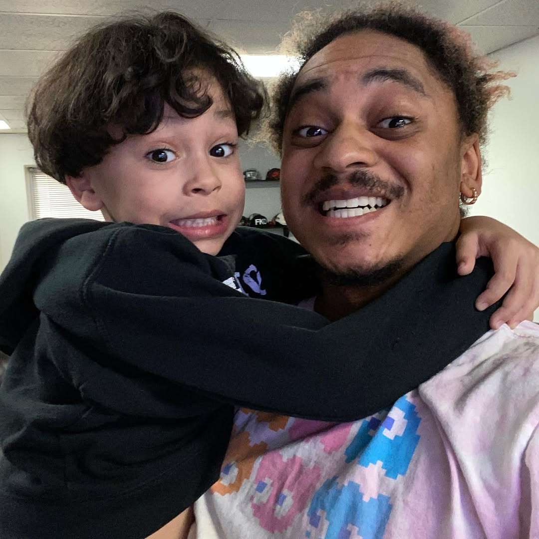 An up-close shot of Zion and Corde Broadus, dated March 2021 | Source: Instagram/kalvinloves