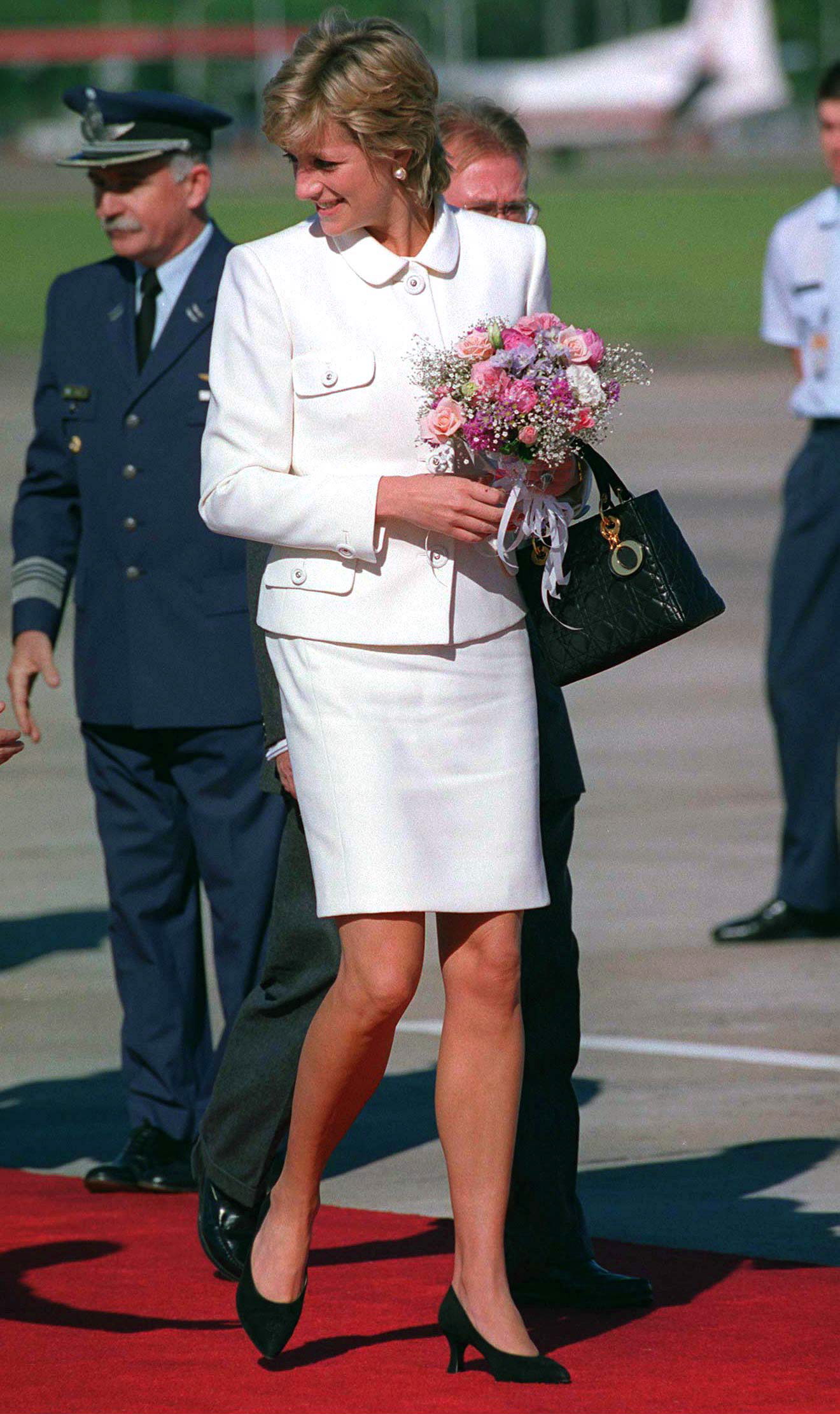 Princess Diana Arriving At Buenos Aires Airport For Her Historic Visit To Argentina in 1995 | Source: Getty Images