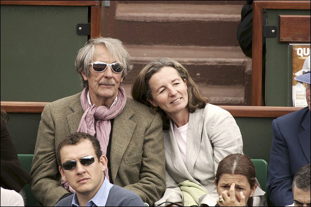FRANCE - 30 MAI: Personnes au Tournoi de Roland Garros 2005 - Le 30 mai 2005 - À Paris, France - Ici, Jean Rochefort et sa femme | Photo : Getty Images