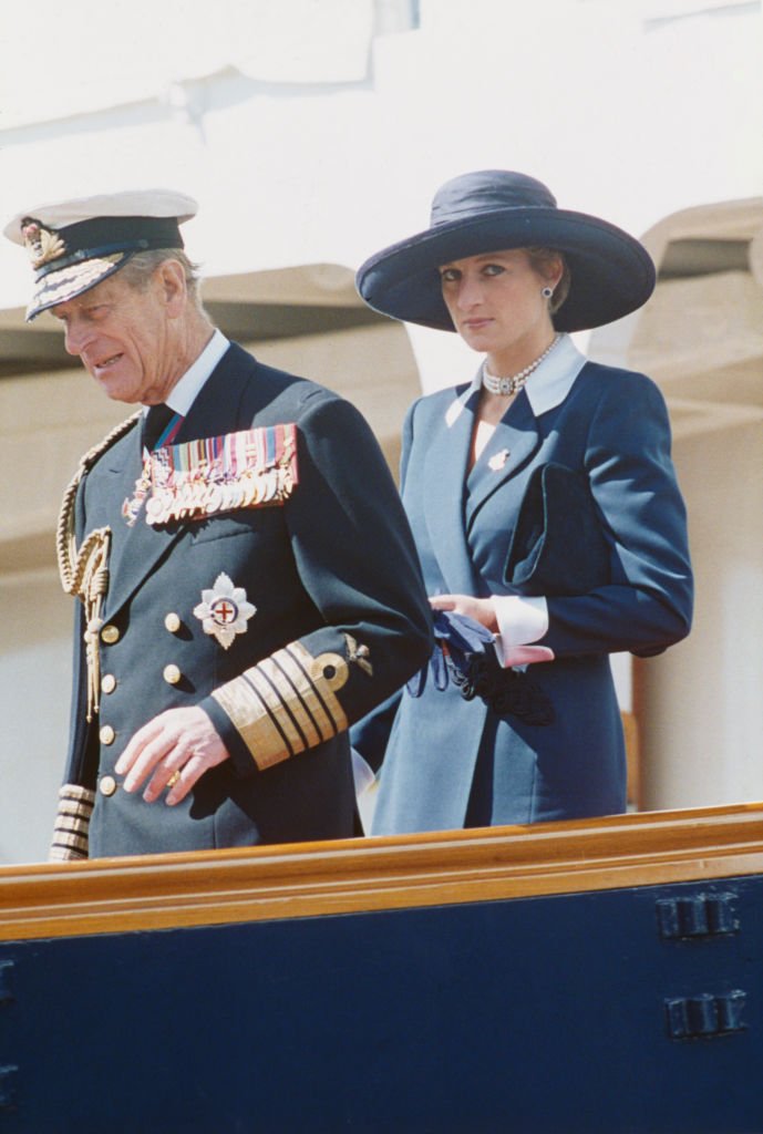Princesa Diana de Gales y príncipe Philip en el yate Britannia, 1985. | Foto: Getty Images