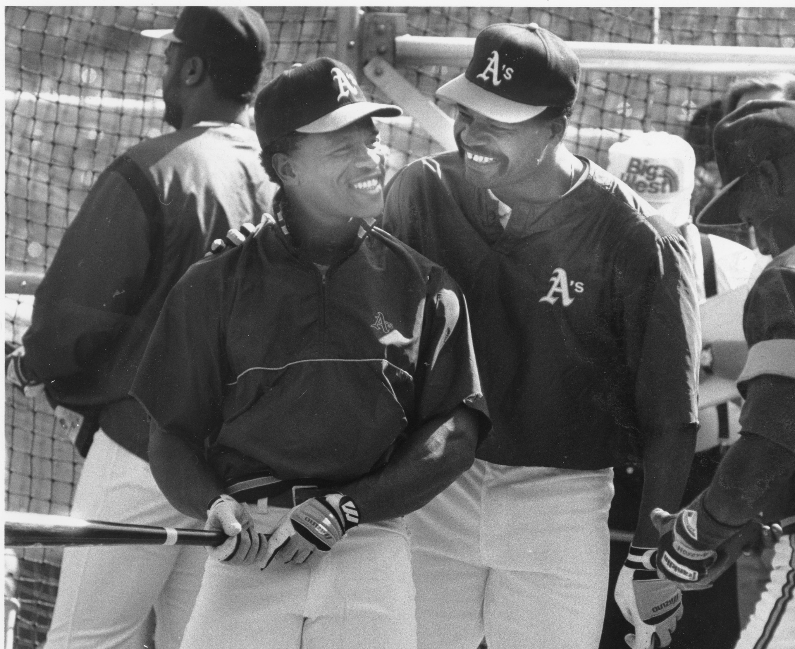 Rickey Henderson and Dave Henderson pose for a photo during practice on October 11, 1989 | Source: Getty Images