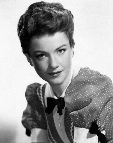 Portrait of American actress Anne Baxter in the film A Ticket to Tomahawk. USA, 1950 | Photo: Getty Images