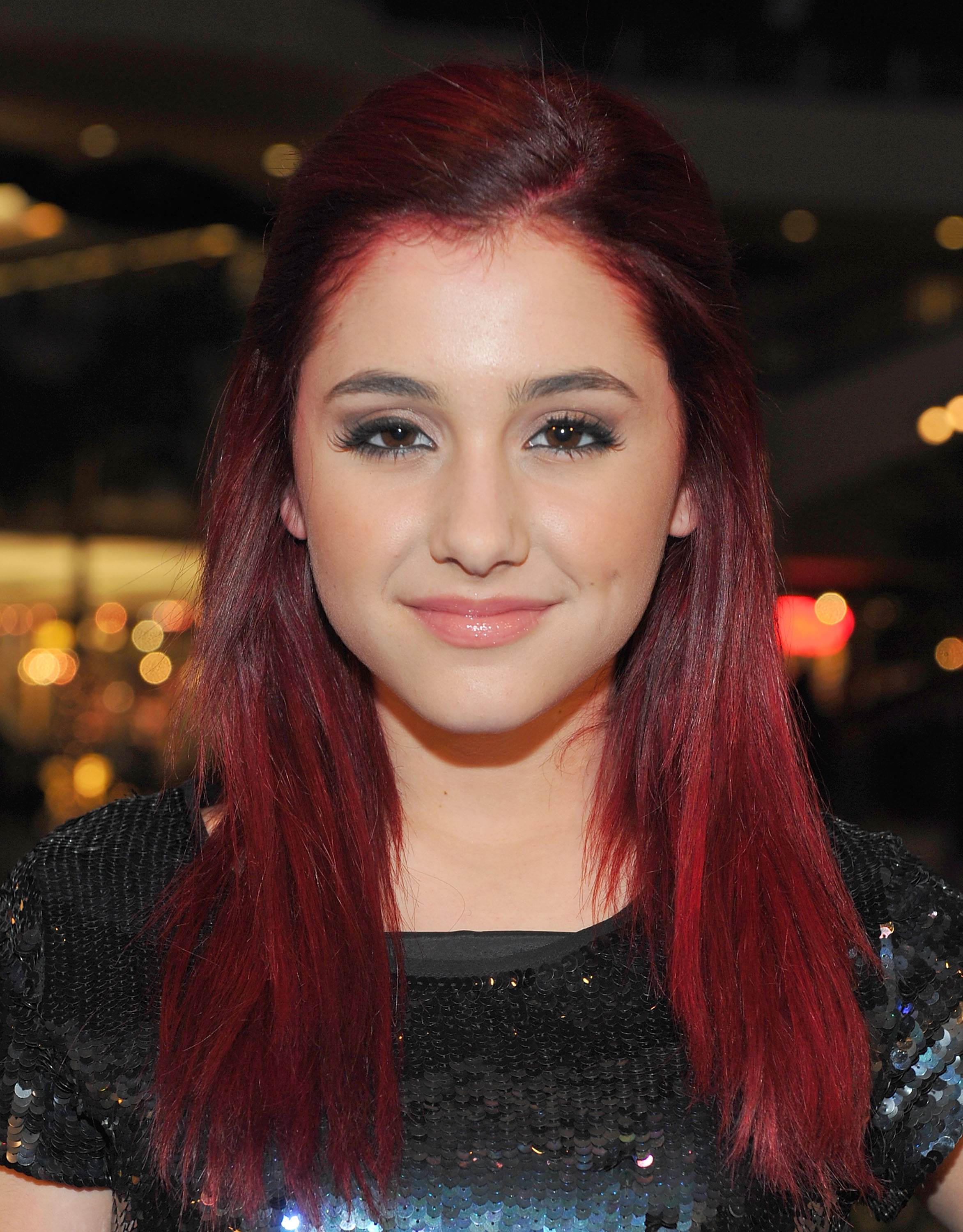 Ariana Grande at Hollywood & Highland Center and One Heartland's "Holiday of Hope" tree lighting celebration on November 28, 2009 in Hollywood, California. | Source: Getty Images