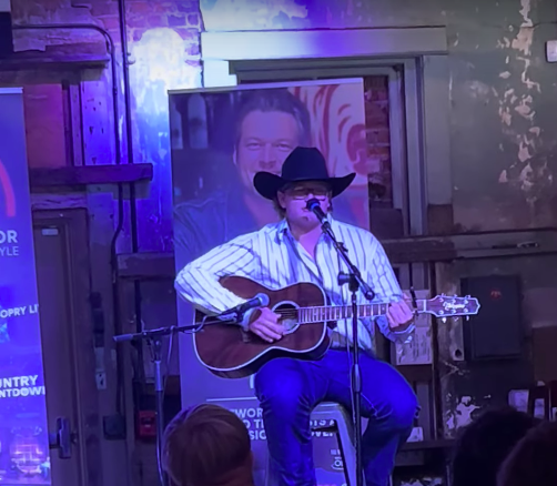 Zuma Rossdale performing at Blake Shelton's bar, Ole Red, posted on July 30, 2024 | Source: YouTube/Jamie's BS!